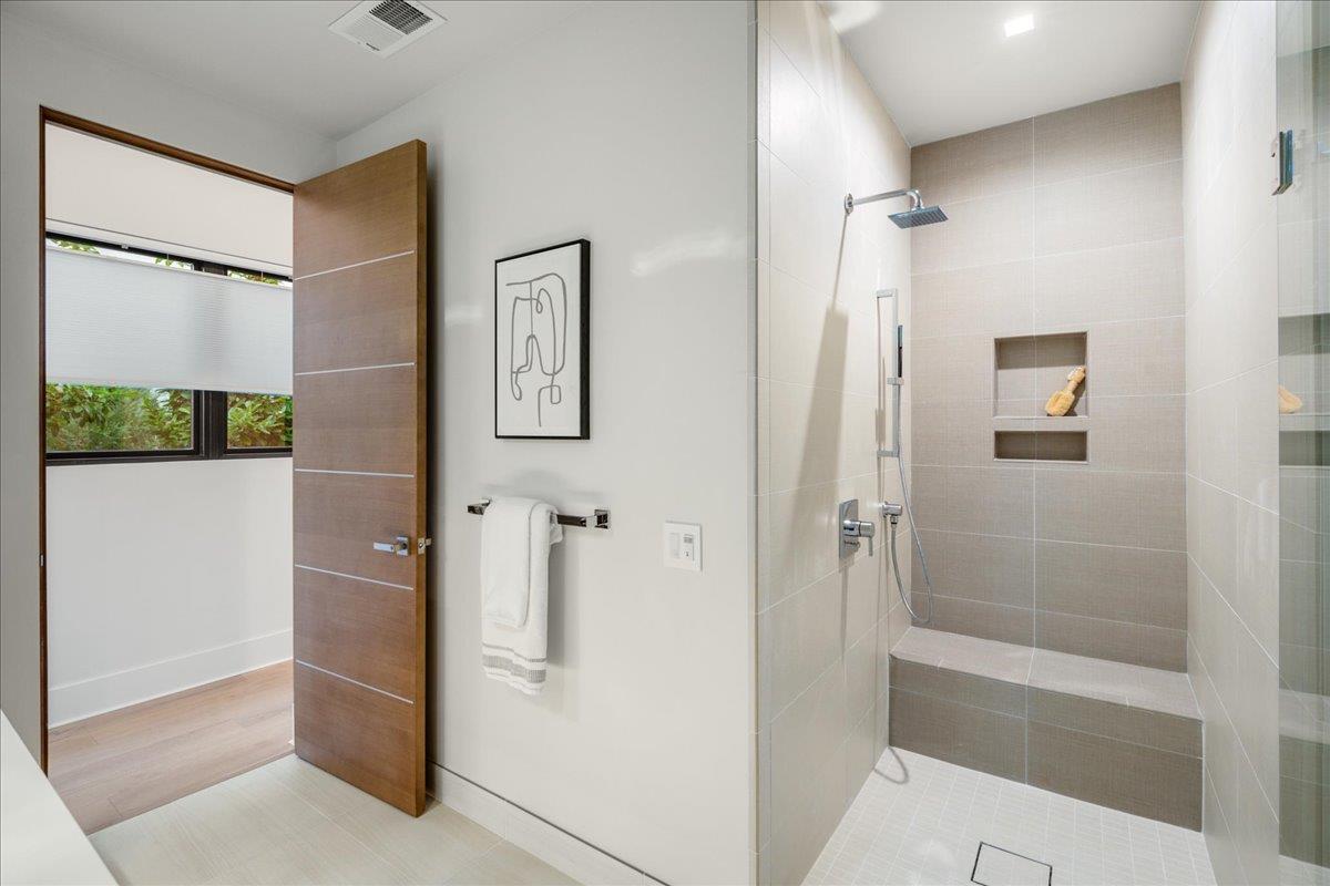 Detail Gallery Image 23 of 50 For 1627 Shirley Ave, Los Altos,  CA 94024 - 5 Beds | 4/1 Baths