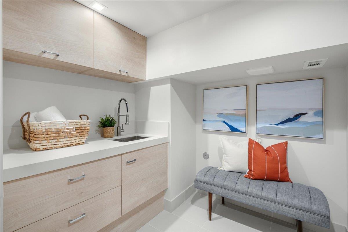 Detail Gallery Image 26 of 50 For 1627 Shirley Ave, Los Altos,  CA 94024 - 5 Beds | 4/1 Baths