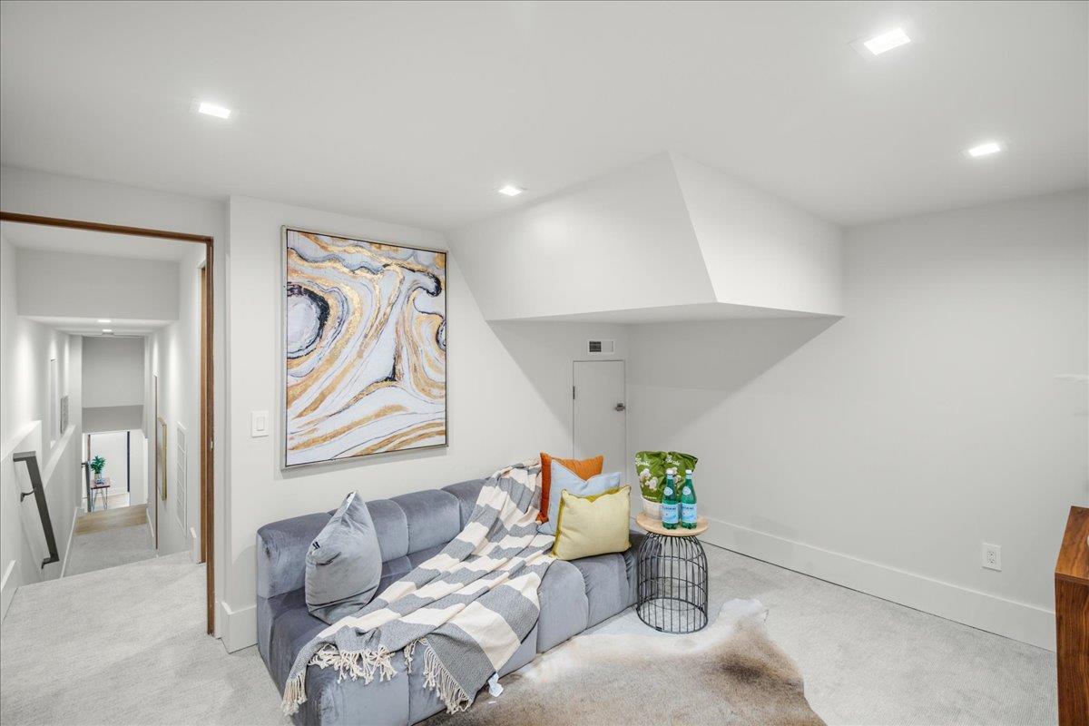 Detail Gallery Image 28 of 50 For 1627 Shirley Ave, Los Altos,  CA 94024 - 5 Beds | 4/1 Baths