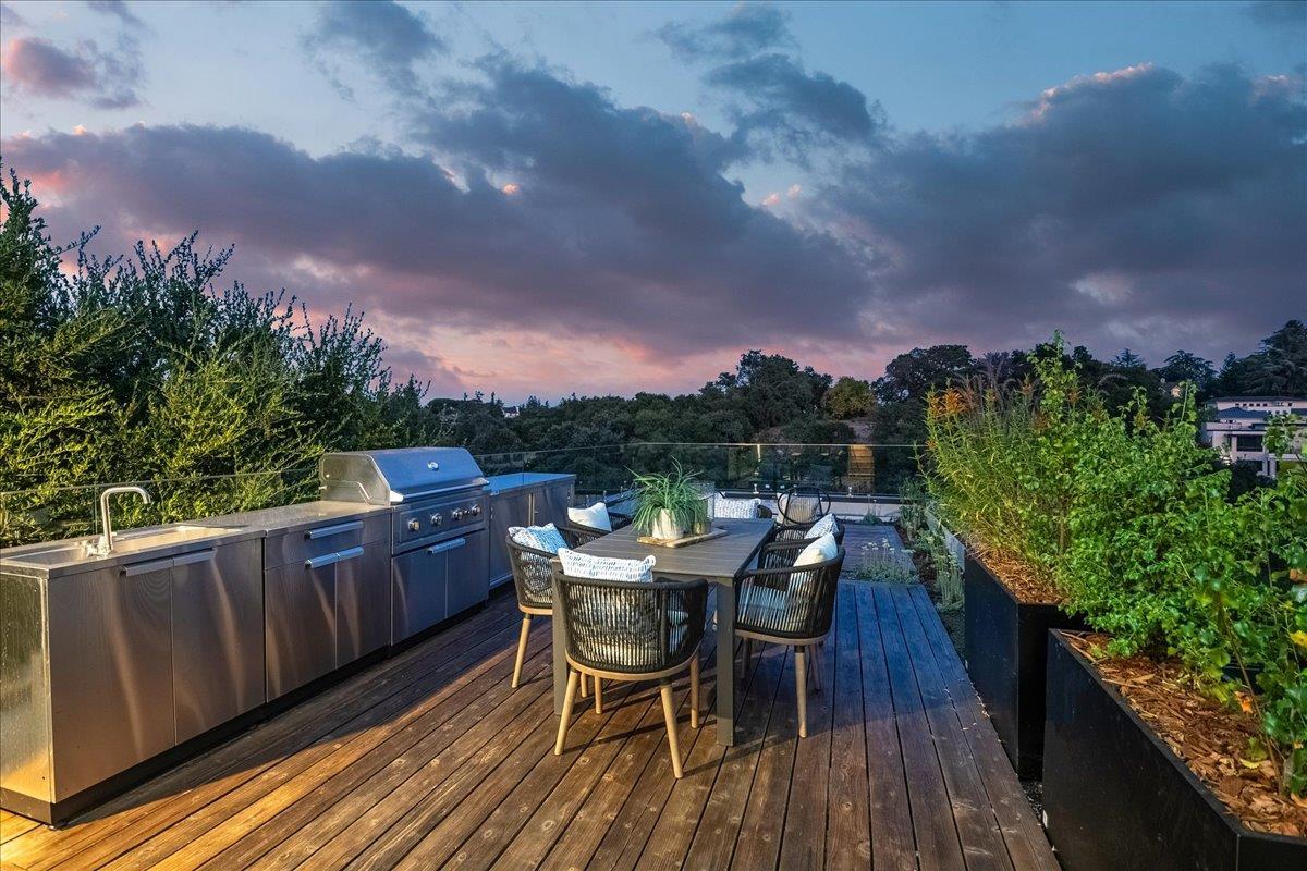 Detail Gallery Image 42 of 50 For 1627 Shirley Ave, Los Altos,  CA 94024 - 5 Beds | 4/1 Baths
