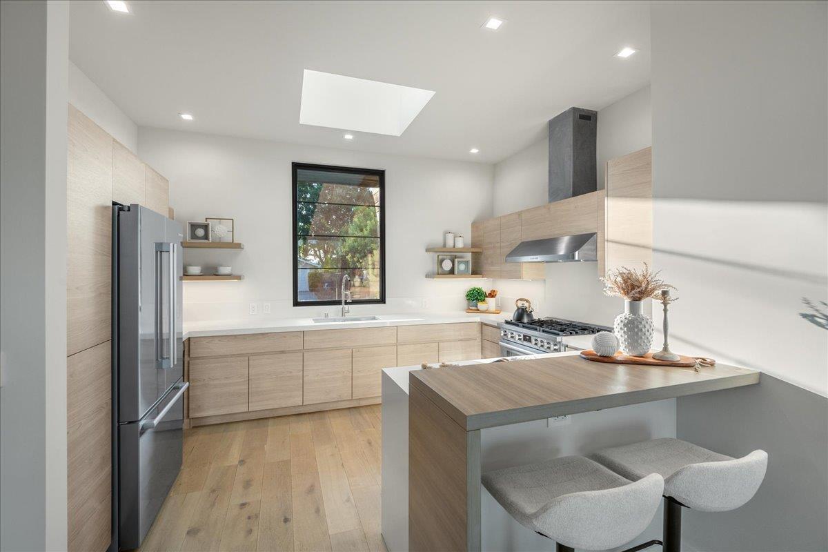 Detail Gallery Image 6 of 50 For 1627 Shirley Ave, Los Altos,  CA 94024 - 5 Beds | 4/1 Baths