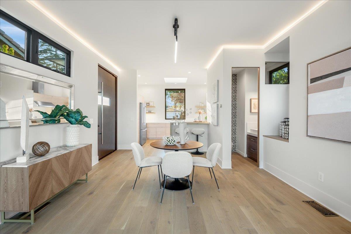 Detail Gallery Image 8 of 50 For 1627 Shirley Ave, Los Altos,  CA 94024 - 5 Beds | 4/1 Baths