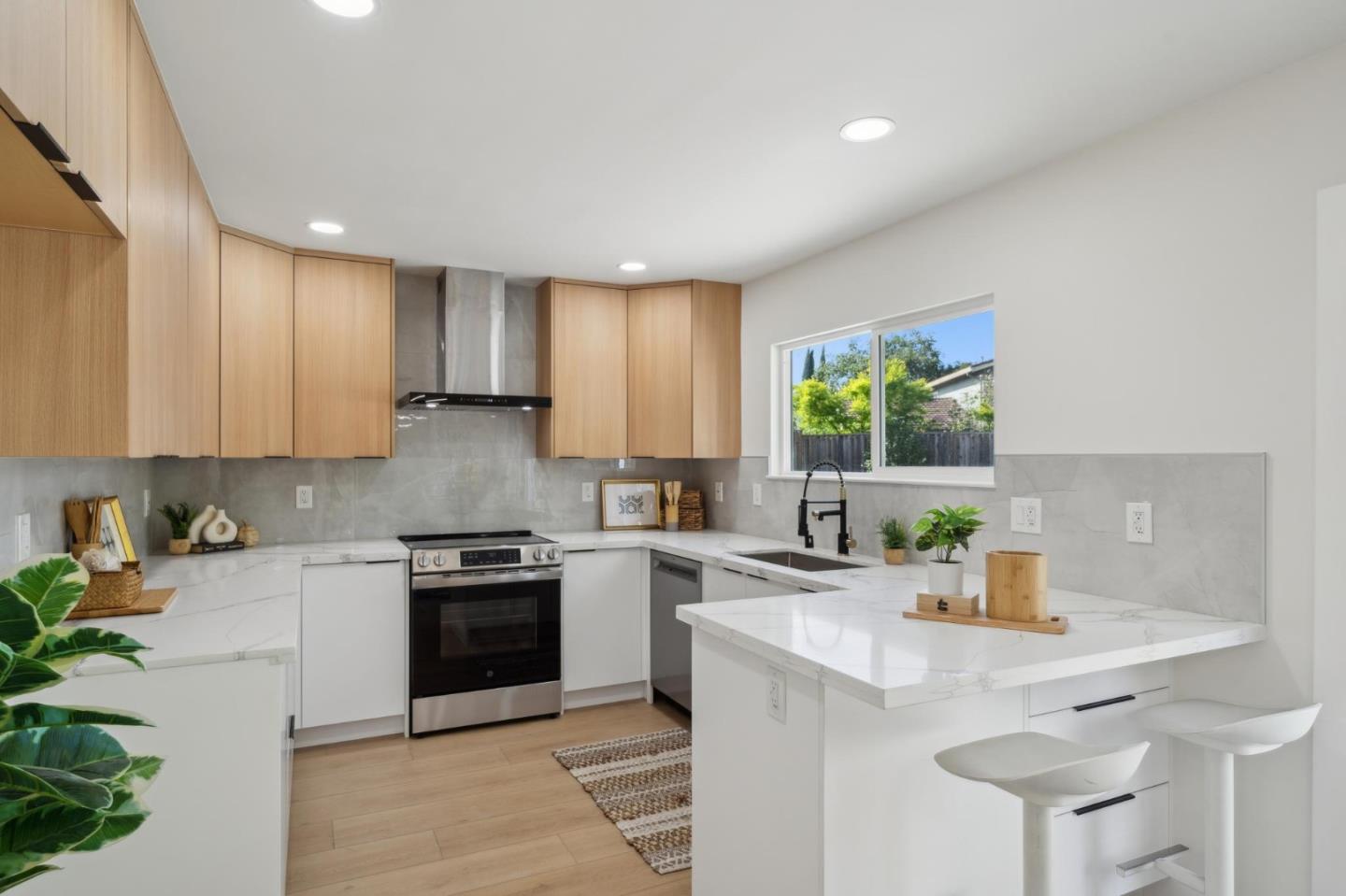 Detail Gallery Image 11 of 45 For 3431 Sagewood Ln, San Jose,  CA 95132 - 4 Beds | 2/1 Baths
