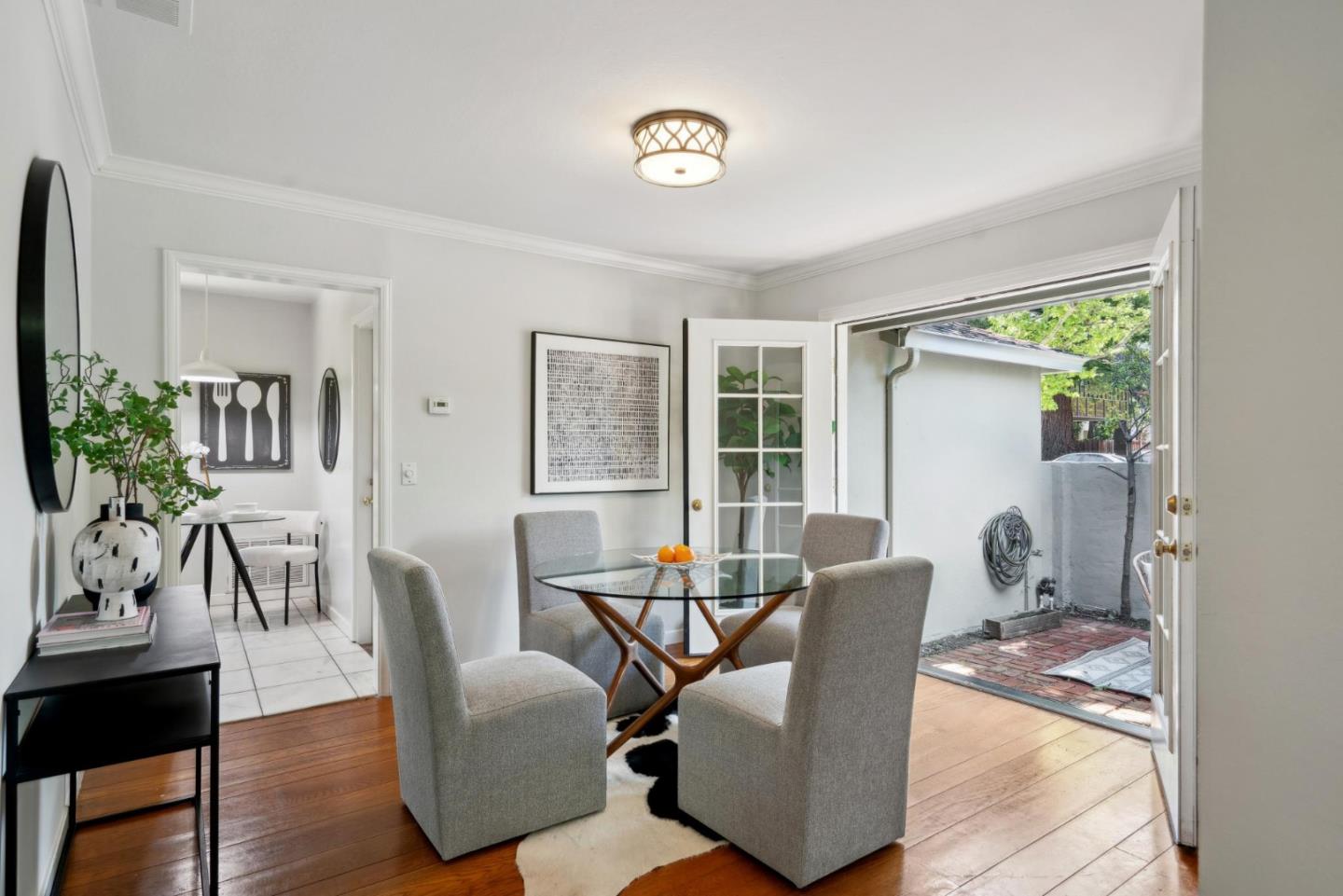Detail Gallery Image 14 of 34 For 1230 Crane St, Menlo Park,  CA 94025 - 3 Beds | 2 Baths