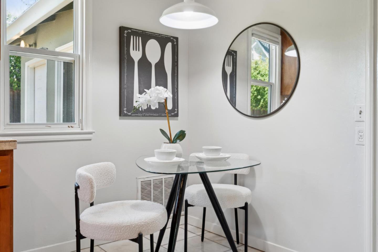 Detail Gallery Image 16 of 34 For 1230 Crane St, Menlo Park,  CA 94025 - 3 Beds | 2 Baths