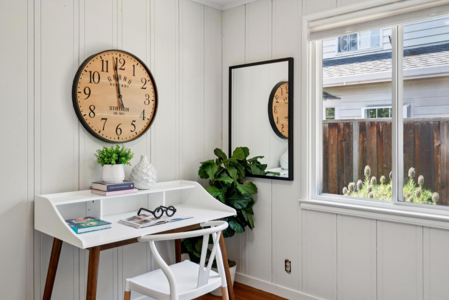 Detail Gallery Image 22 of 34 For 1230 Crane St, Menlo Park,  CA 94025 - 3 Beds | 2 Baths