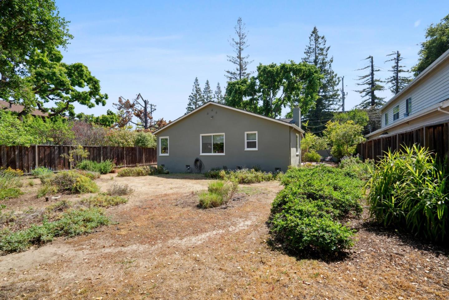 Detail Gallery Image 33 of 34 For 1230 Crane St, Menlo Park,  CA 94025 - 3 Beds | 2 Baths