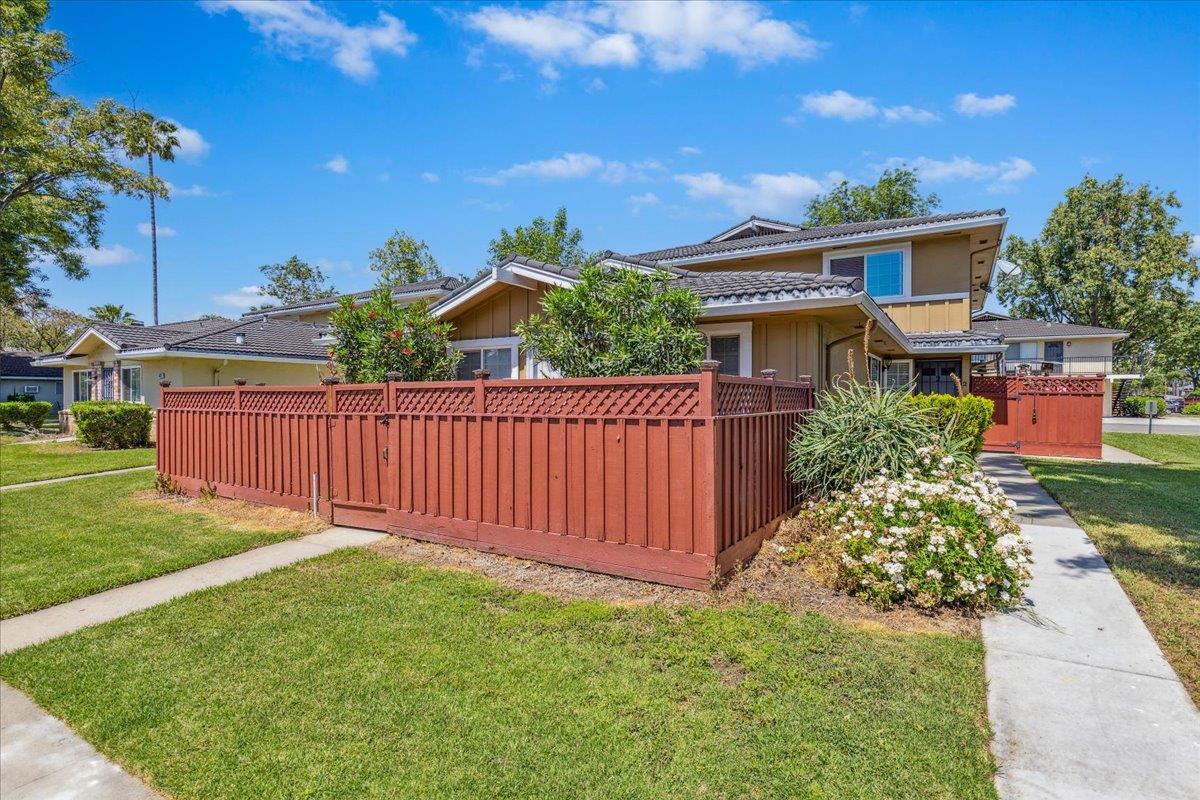 Detail Gallery Image 18 of 20 For 5715 Calmor Ave #1,  San Jose,  CA 95123 - 2 Beds | 1 Baths