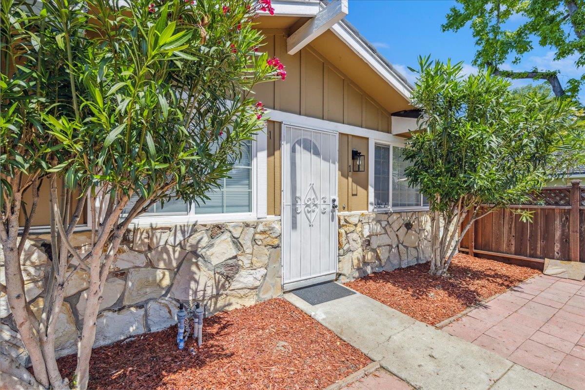 Detail Gallery Image 20 of 20 For 5715 Calmor Ave #1,  San Jose,  CA 95123 - 2 Beds | 1 Baths