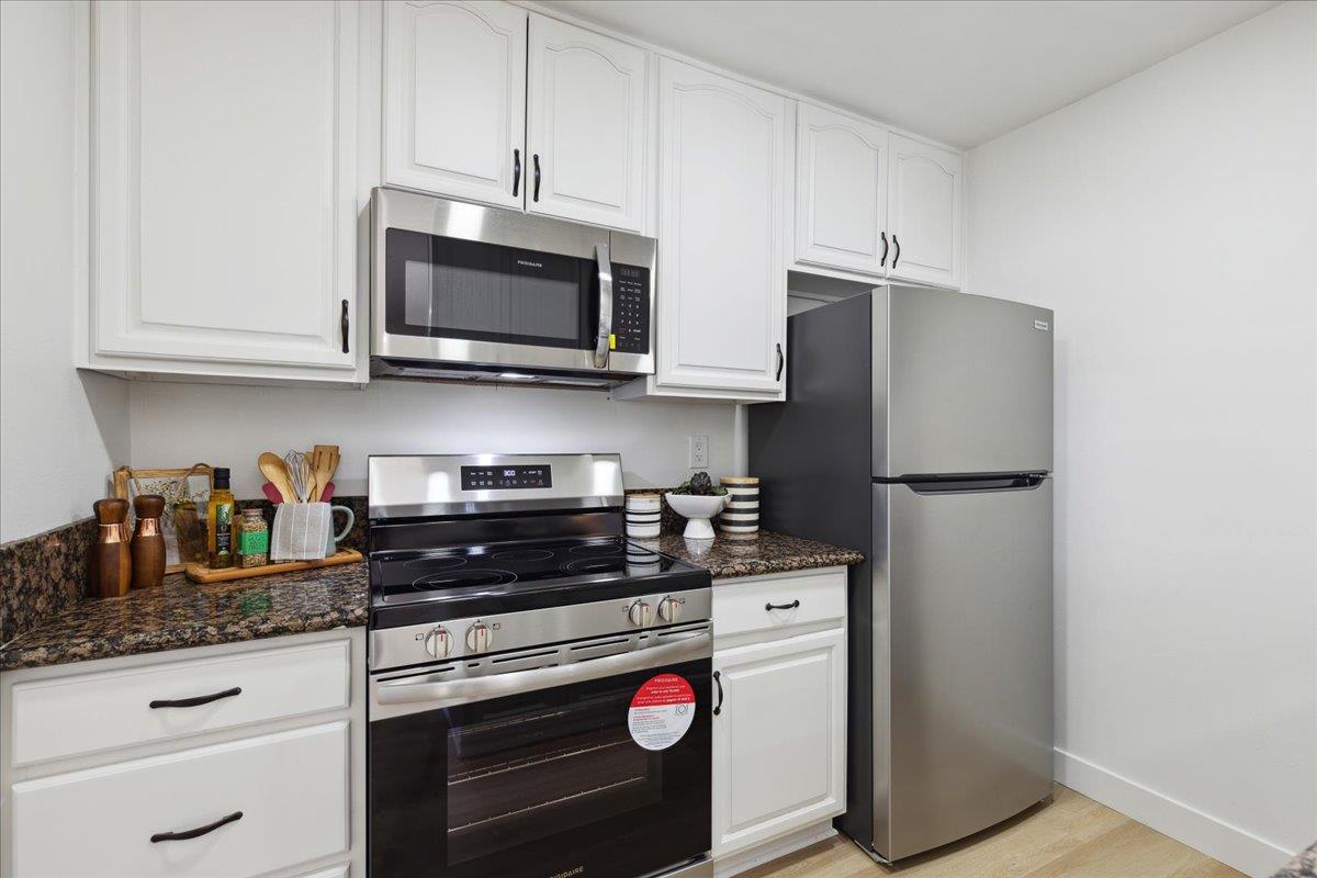 Detail Gallery Image 6 of 20 For 5715 Calmor Ave #1,  San Jose,  CA 95123 - 2 Beds | 1 Baths