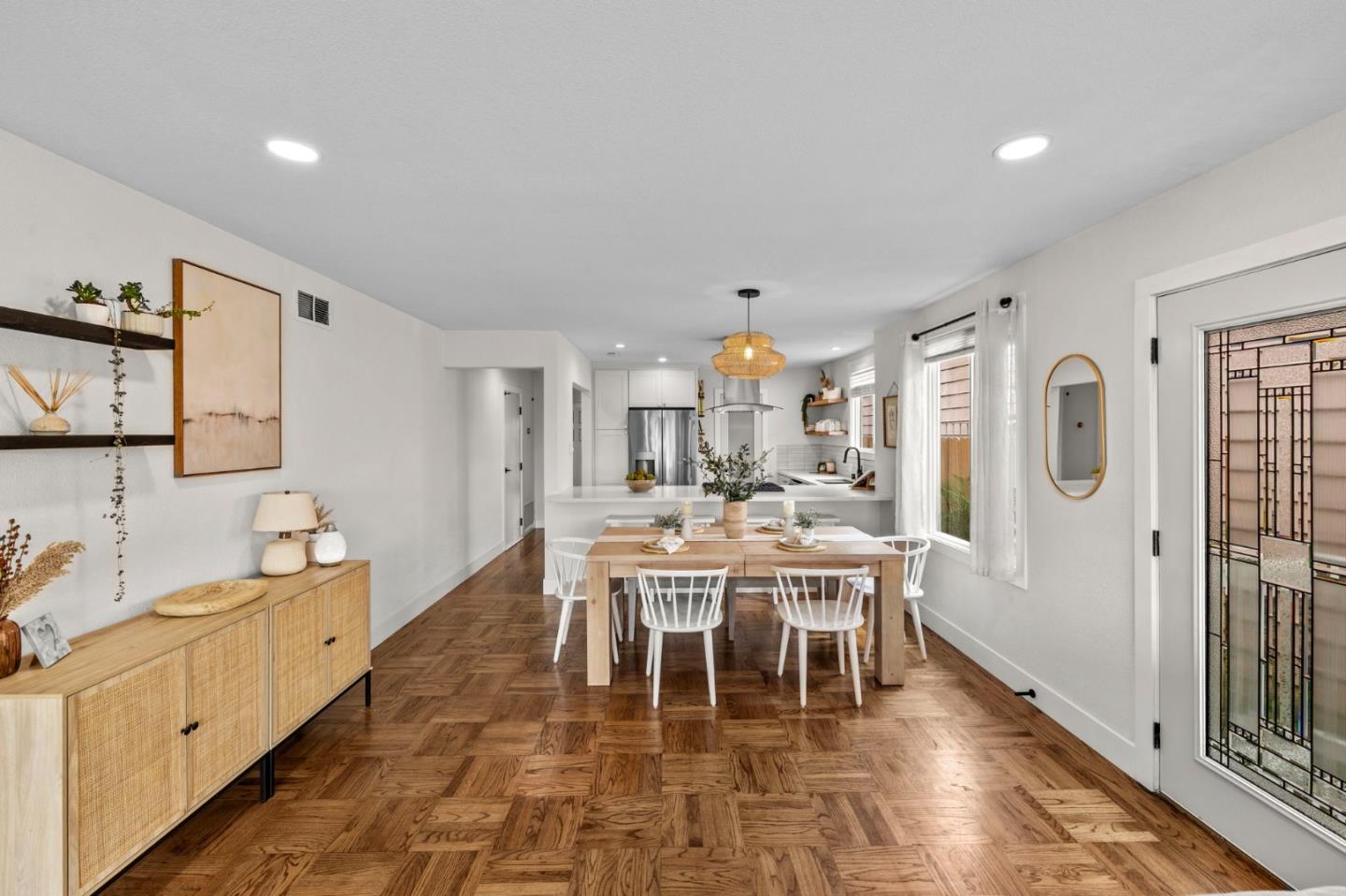 Detail Gallery Image 11 of 53 For 645 Skyline Dr, Daly City,  CA 94015 - 3 Beds | 2 Baths