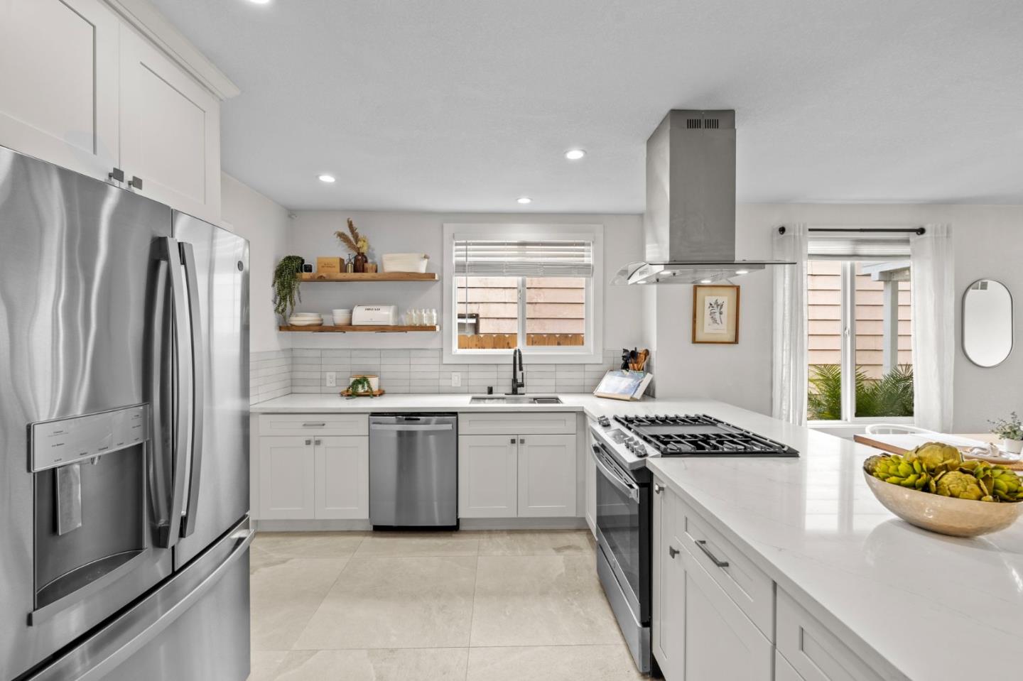 Detail Gallery Image 18 of 53 For 645 Skyline Dr, Daly City,  CA 94015 - 3 Beds | 2 Baths