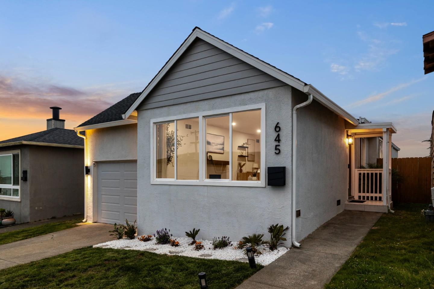 Detail Gallery Image 2 of 53 For 645 Skyline Dr, Daly City,  CA 94015 - 3 Beds | 2 Baths