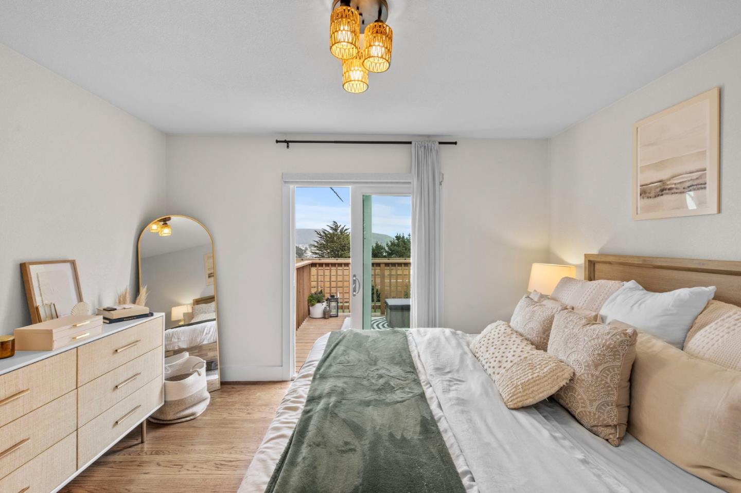Detail Gallery Image 28 of 53 For 645 Skyline Dr, Daly City,  CA 94015 - 3 Beds | 2 Baths