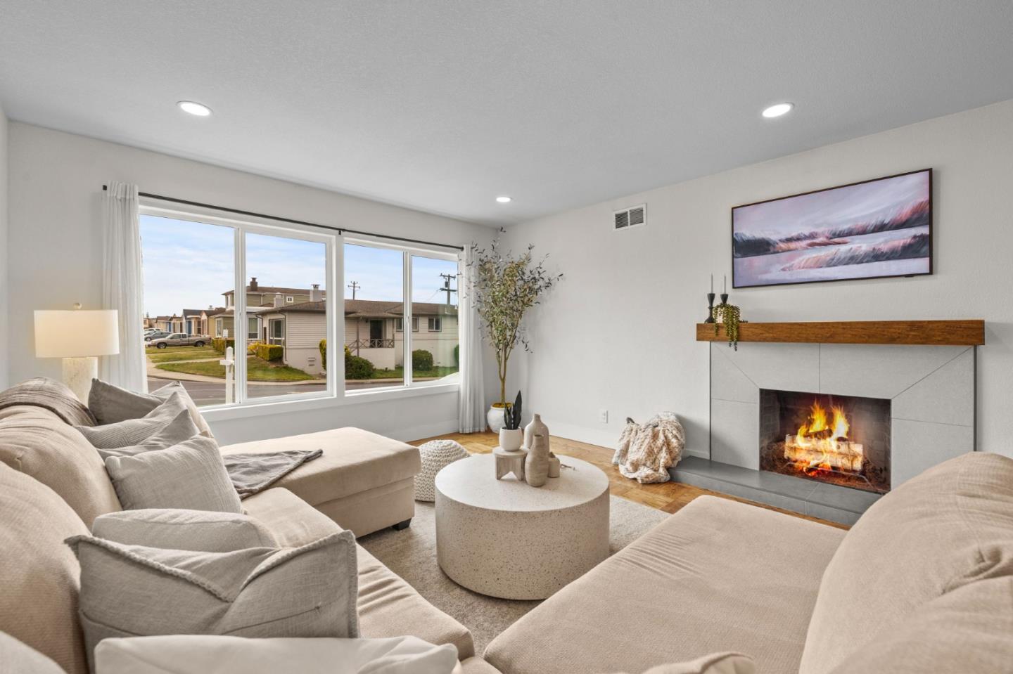 Detail Gallery Image 7 of 53 For 645 Skyline Dr, Daly City,  CA 94015 - 3 Beds | 2 Baths