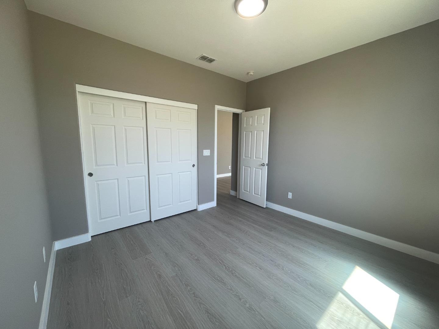 Detail Gallery Image 26 of 59 For 700 Red Barn Pl, Lathrop,  CA 95330 - 5 Beds | 3 Baths