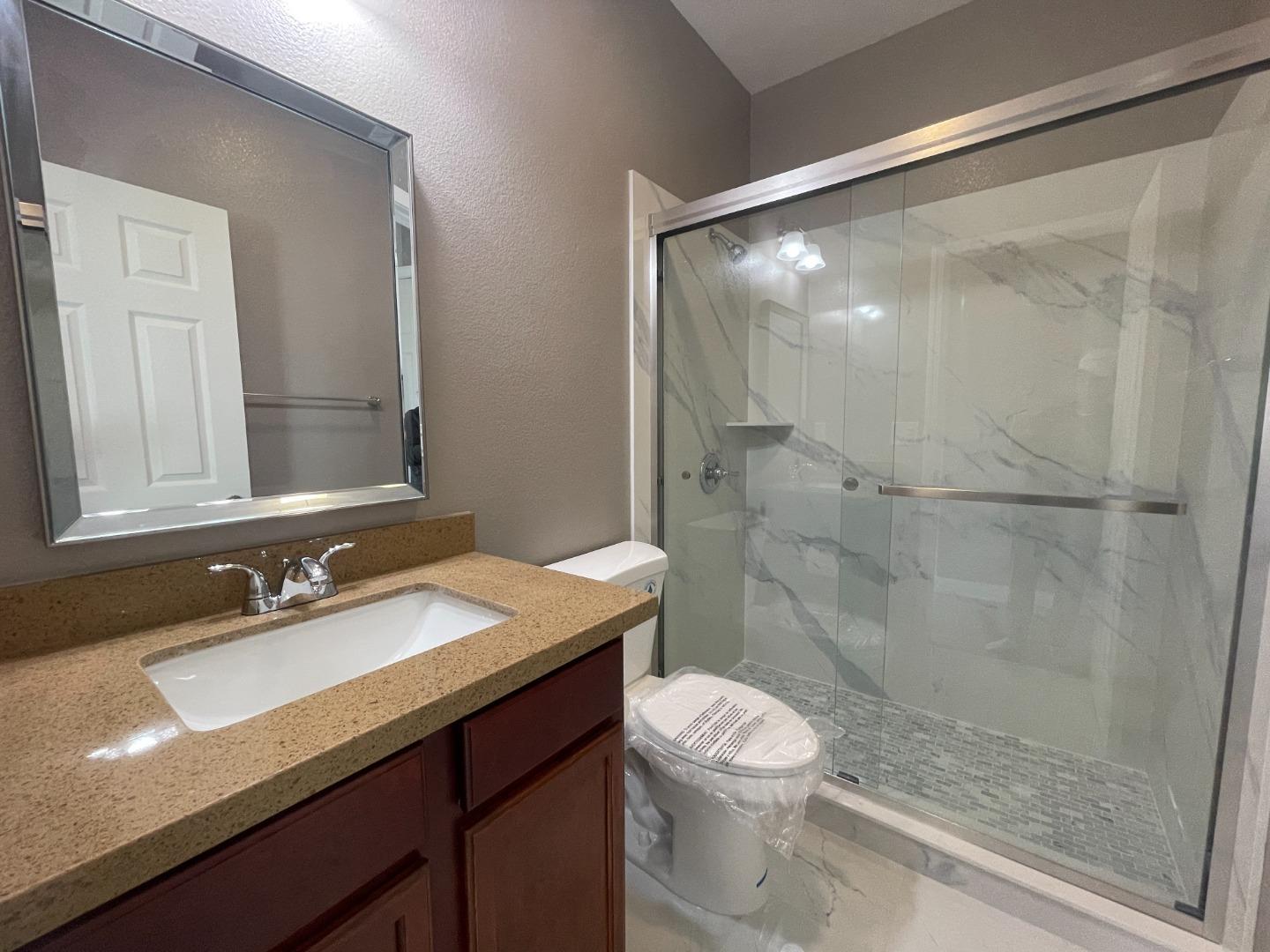 Detail Gallery Image 28 of 59 For 700 Red Barn Pl, Lathrop,  CA 95330 - 5 Beds | 3 Baths