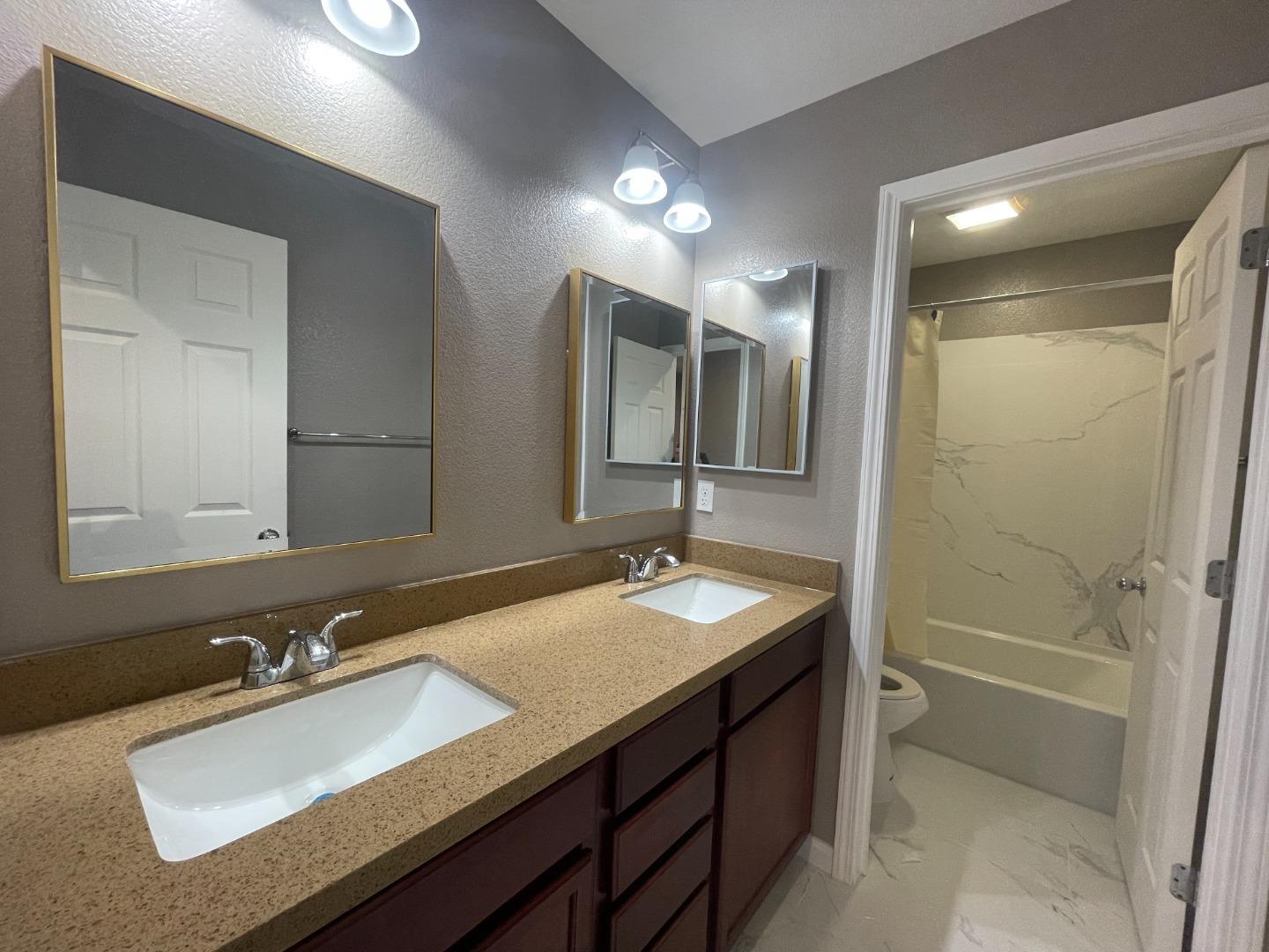 Detail Gallery Image 53 of 59 For 700 Red Barn Pl, Lathrop,  CA 95330 - 5 Beds | 3 Baths