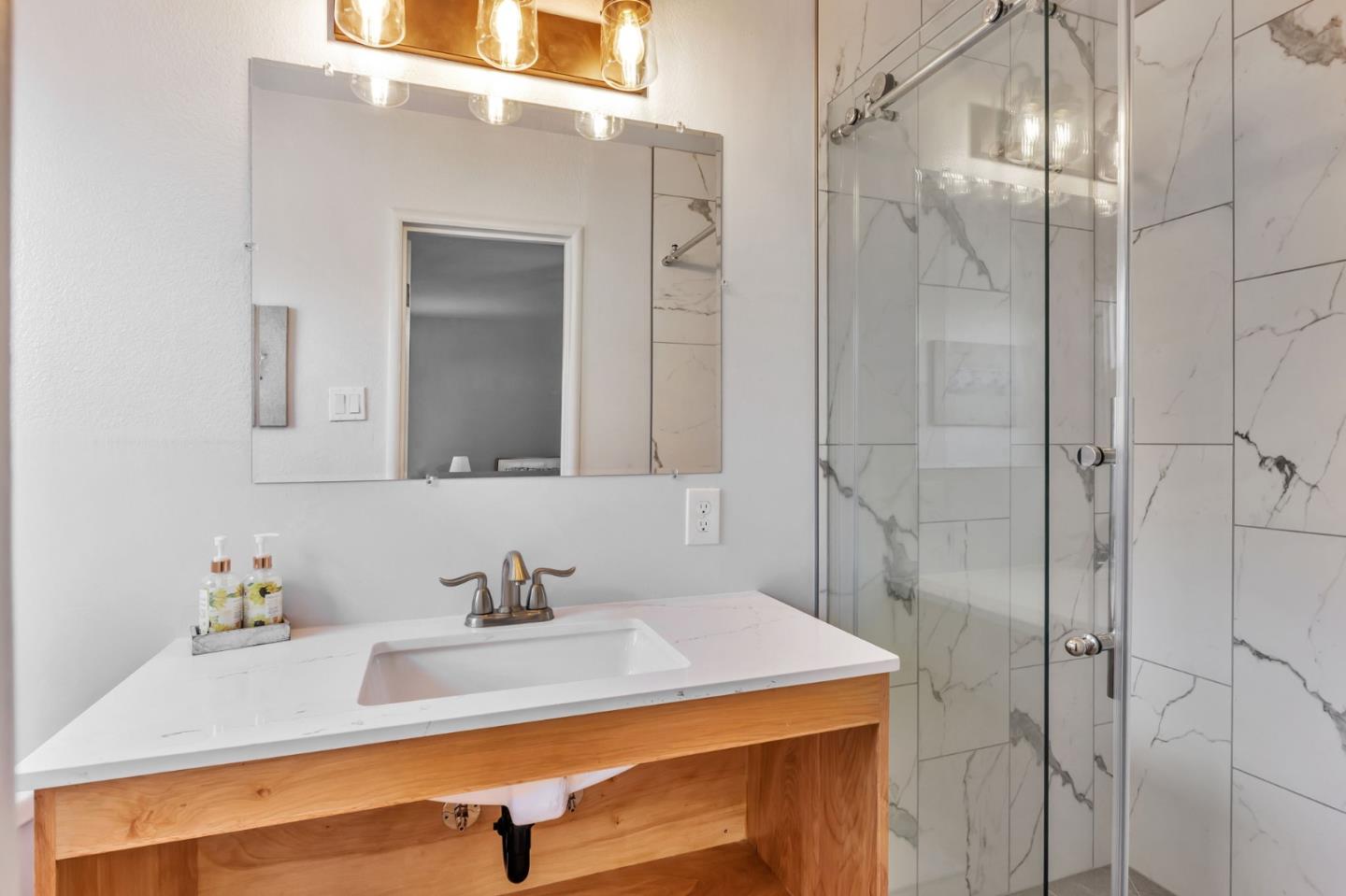 Detail Gallery Image 9 of 12 For 364 Lion St, Hayward,  CA 94541 - 3 Beds | 2 Baths
