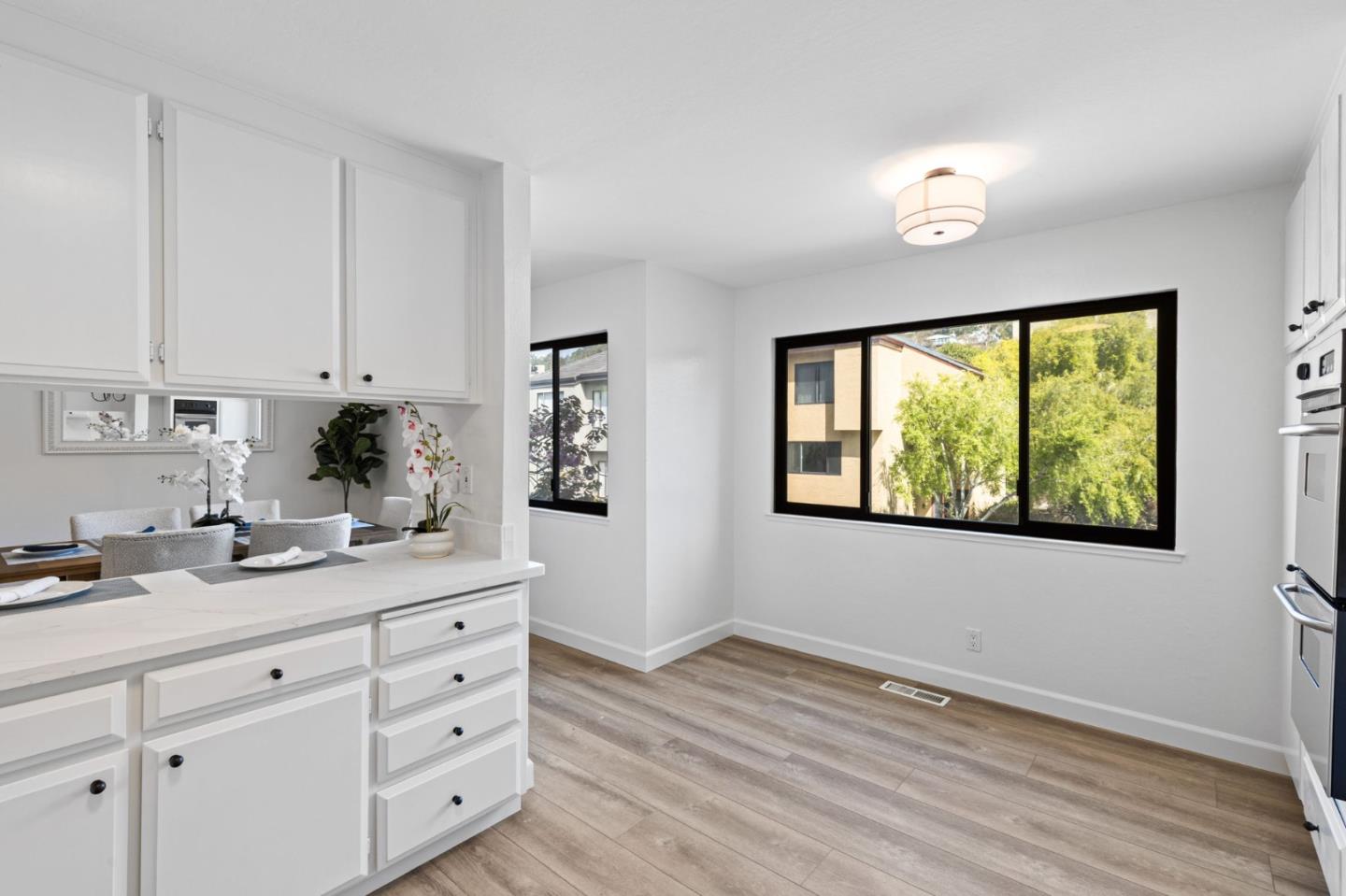 Detail Gallery Image 14 of 41 For 112 Galewood Cir, San Francisco,  CA 94131 - 3 Beds | 2/1 Baths
