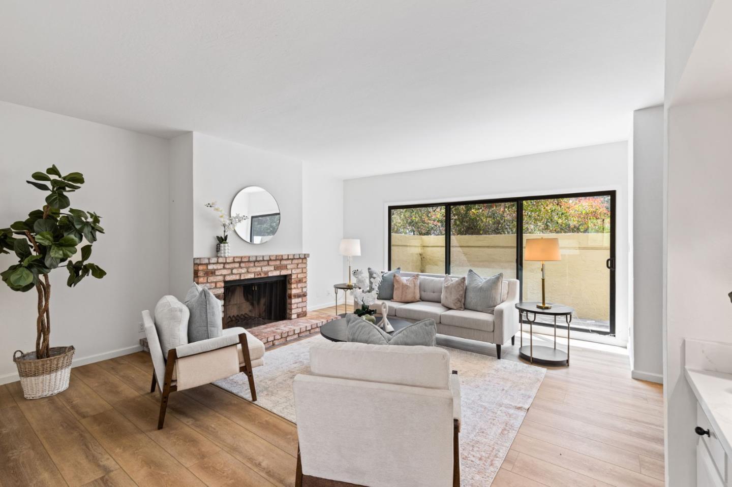 Detail Gallery Image 16 of 41 For 112 Galewood Cir, San Francisco,  CA 94131 - 3 Beds | 2/1 Baths