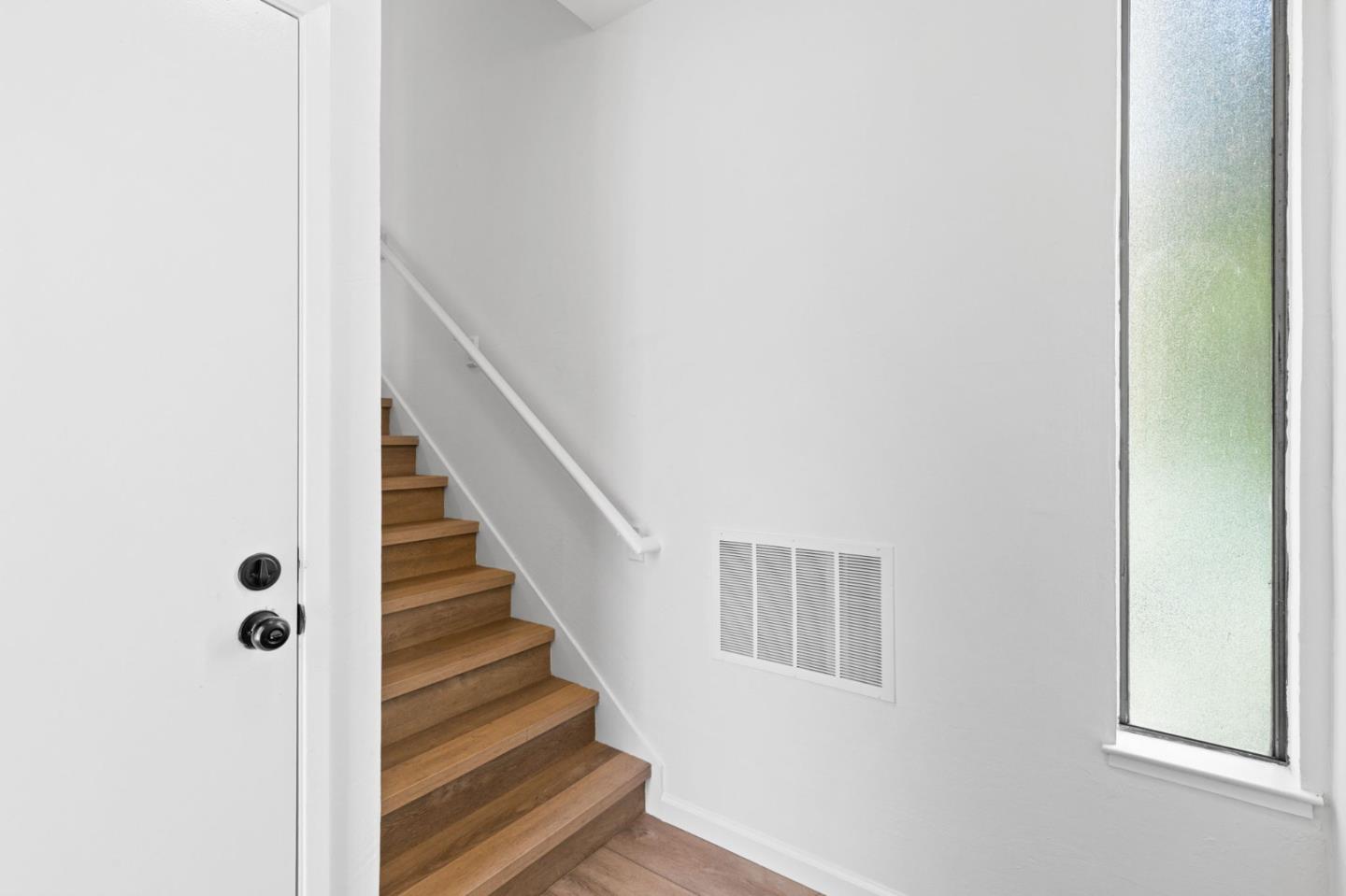 Detail Gallery Image 5 of 41 For 112 Galewood Cir, San Francisco,  CA 94131 - 3 Beds | 2/1 Baths