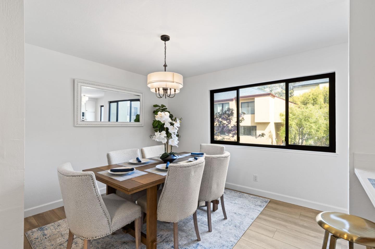 Detail Gallery Image 7 of 41 For 112 Galewood Cir, San Francisco,  CA 94131 - 3 Beds | 2/1 Baths