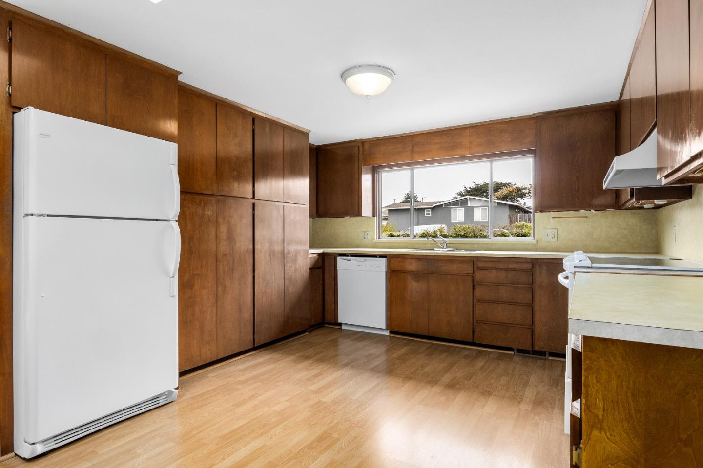 Detail Gallery Image 13 of 42 For 232 Peninsula Dr, Marina,  CA 93933 - 3 Beds | 2/1 Baths