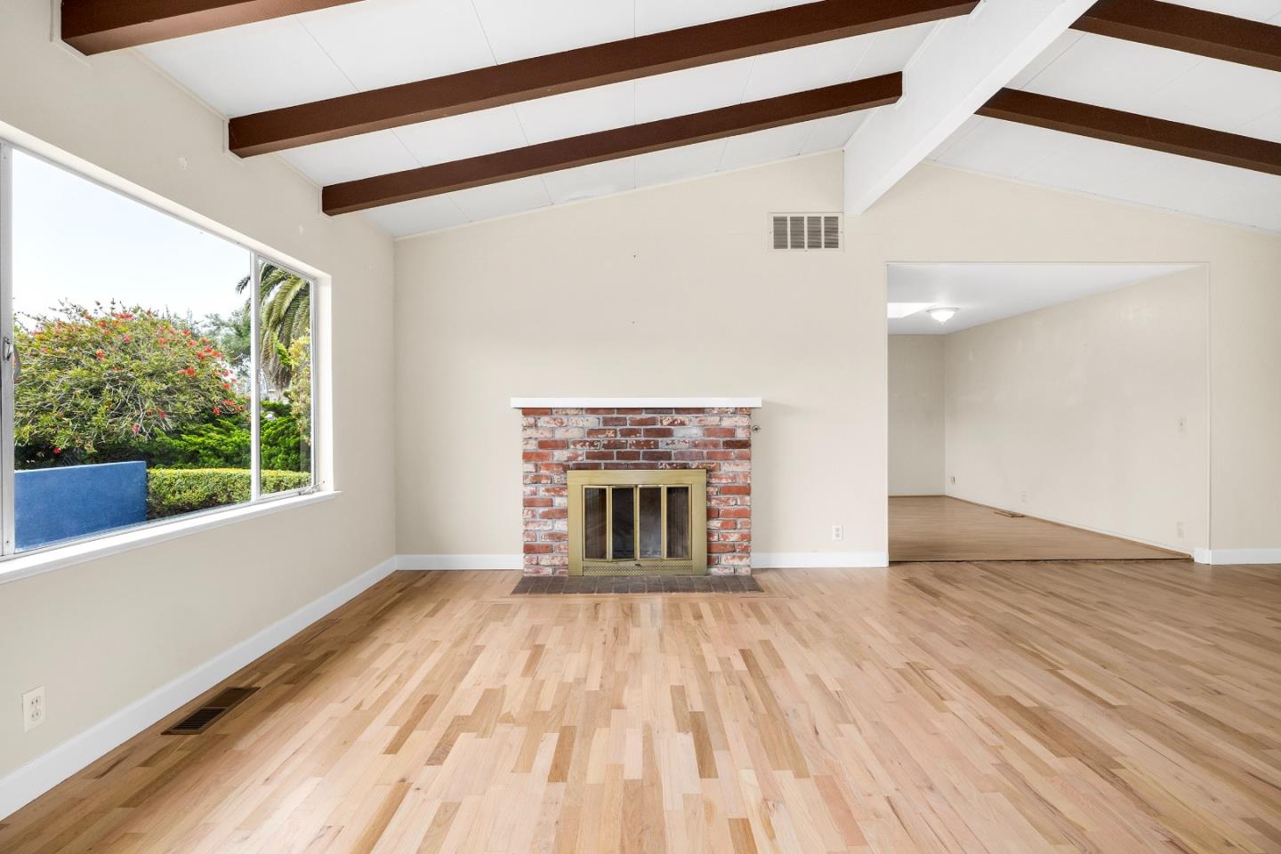 Detail Gallery Image 6 of 42 For 232 Peninsula Dr, Marina,  CA 93933 - 3 Beds | 2/1 Baths