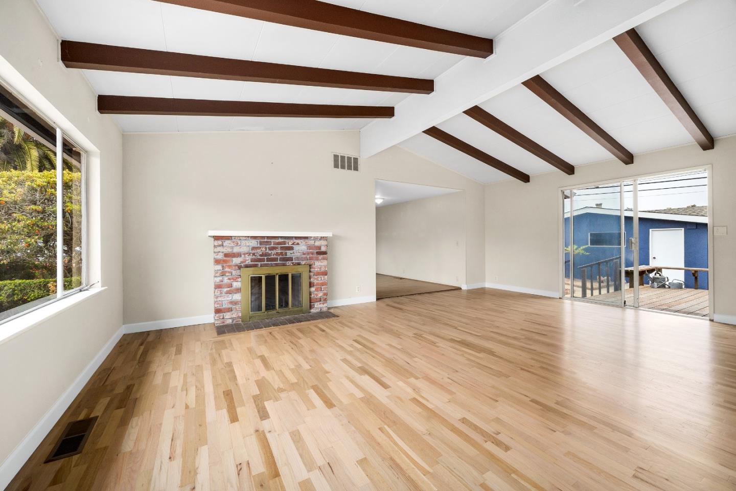 Detail Gallery Image 7 of 42 For 232 Peninsula Dr, Marina,  CA 93933 - 3 Beds | 2/1 Baths