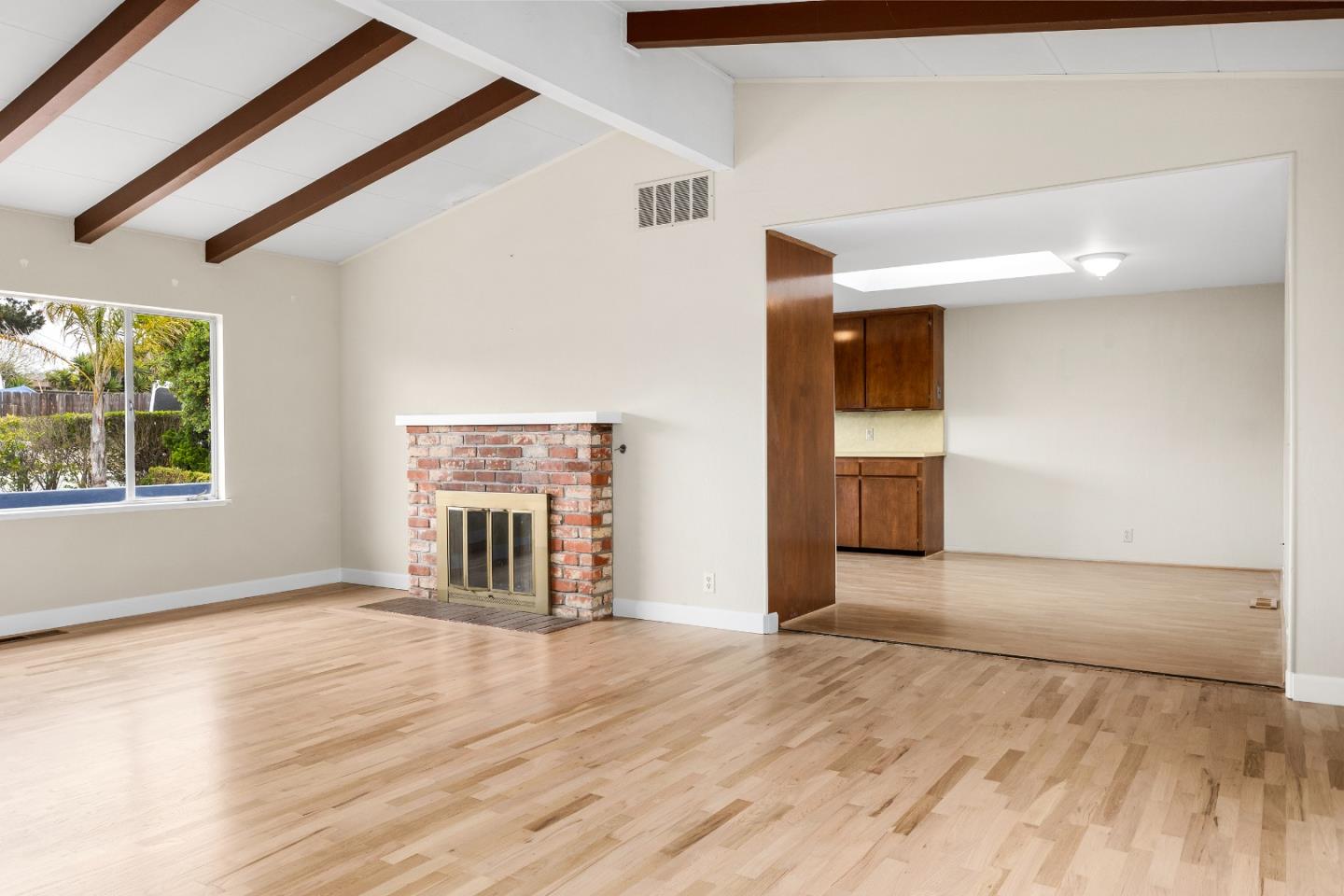 Detail Gallery Image 8 of 42 For 232 Peninsula Dr, Marina,  CA 93933 - 3 Beds | 2/1 Baths