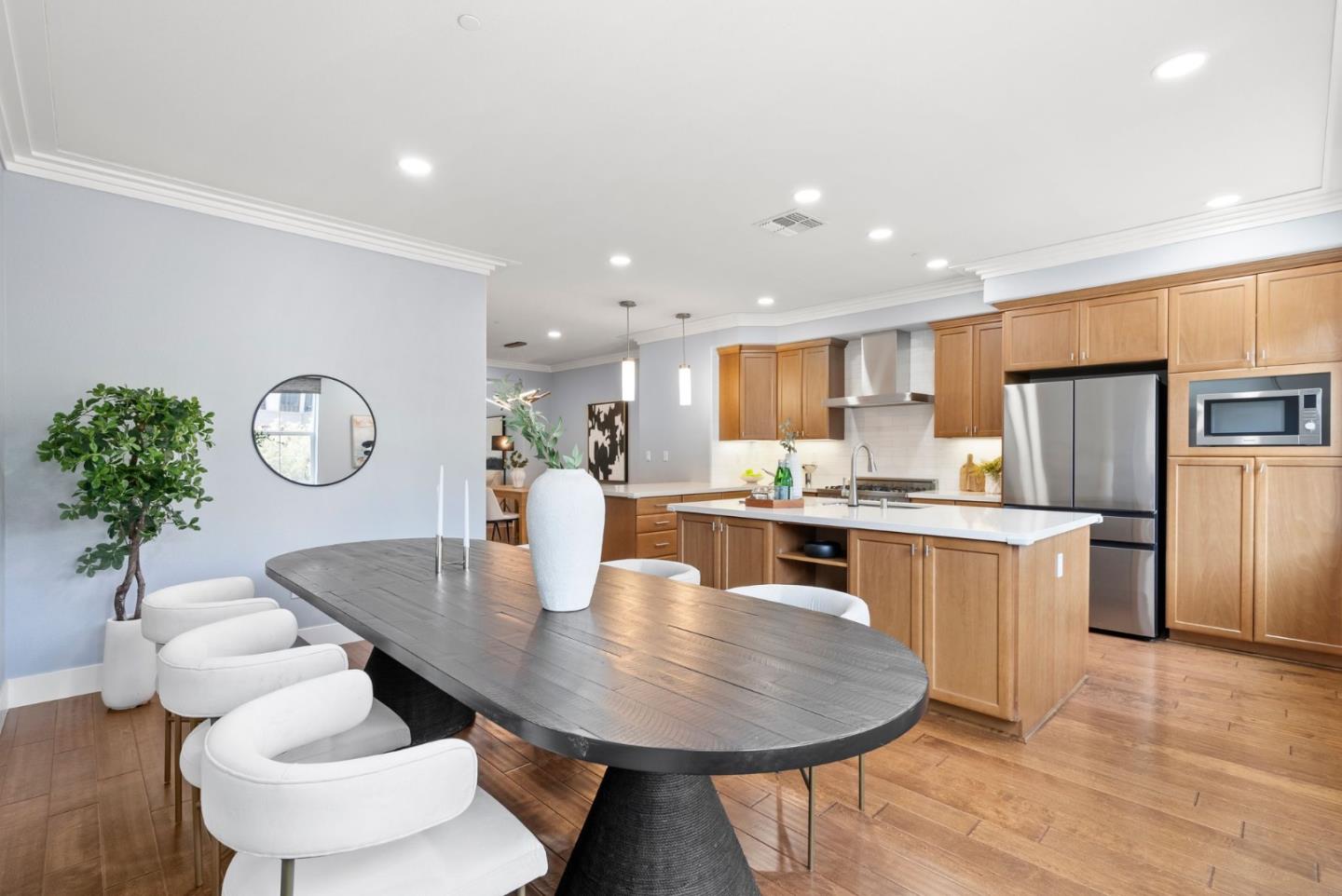 Detail Gallery Image 8 of 22 For 428 Derby Ave, San Mateo,  CA 94403 - 3 Beds | 2/1 Baths