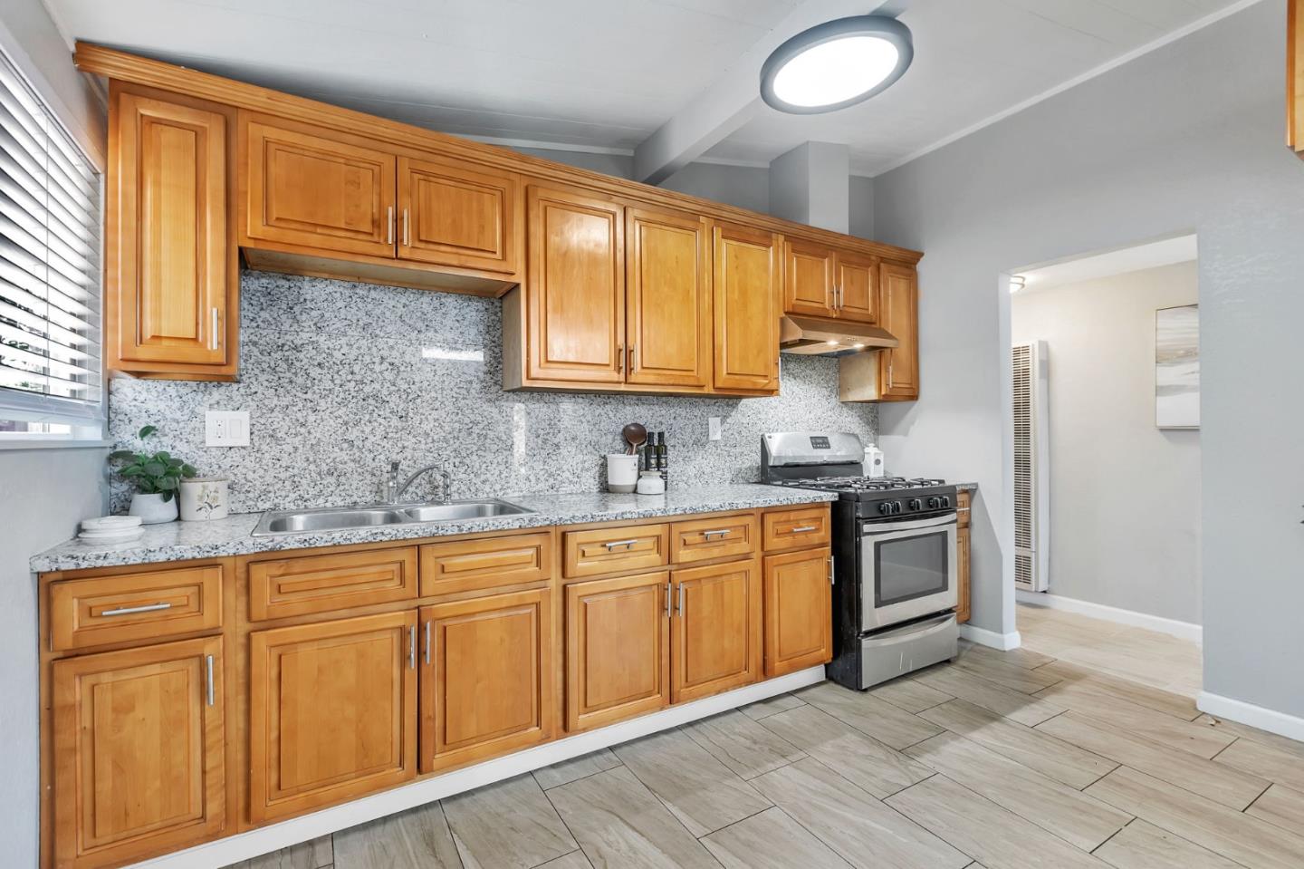 Detail Gallery Image 16 of 42 For 1369 Bal Harbor Way, San Jose,  CA 95122 - 3 Beds | 1/1 Baths