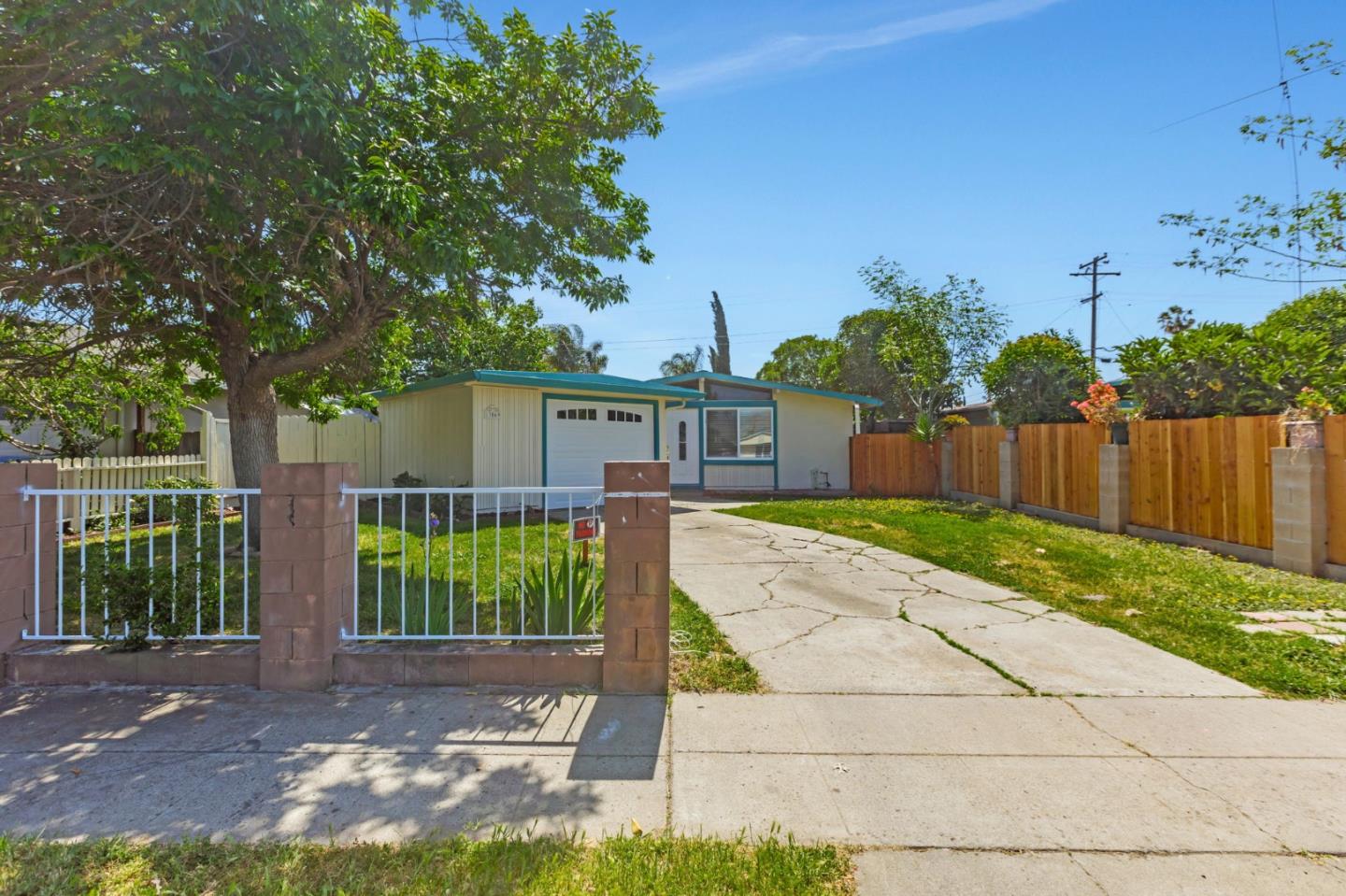 Detail Gallery Image 2 of 42 For 1369 Bal Harbor Way, San Jose,  CA 95122 - 3 Beds | 1/1 Baths