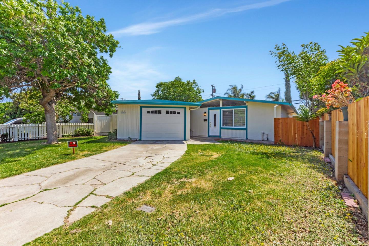 Detail Gallery Image 5 of 42 For 1369 Bal Harbor Way, San Jose,  CA 95122 - 3 Beds | 1/1 Baths