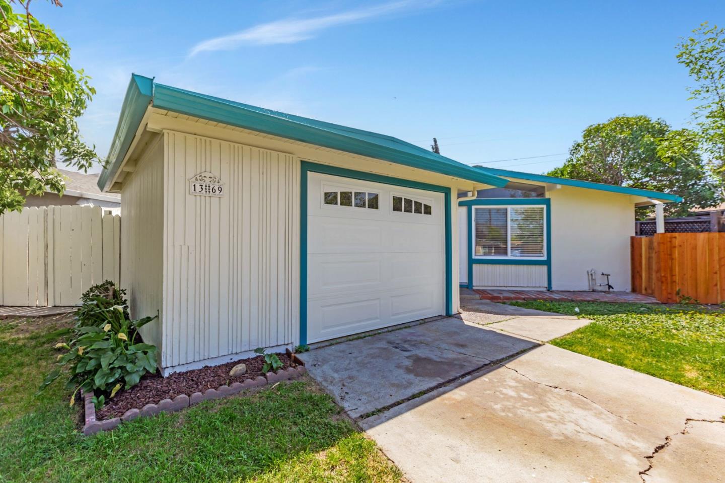 Detail Gallery Image 6 of 42 For 1369 Bal Harbor Way, San Jose,  CA 95122 - 3 Beds | 1/1 Baths