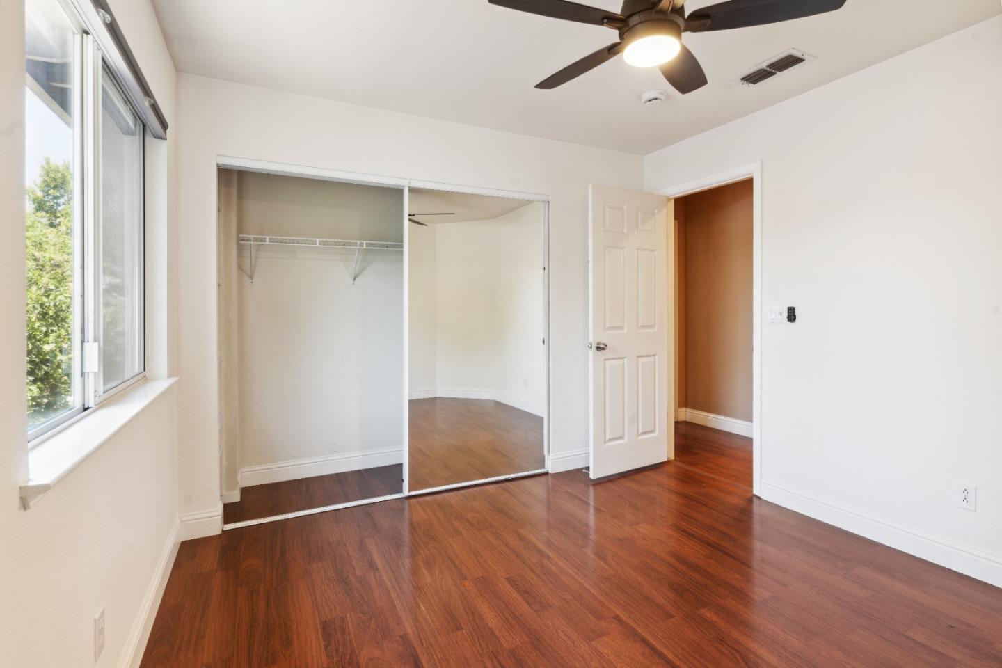 Detail Gallery Image 18 of 30 For 1418 Eligio Ln, Davis,  CA 95618 - 4 Beds | 3 Baths