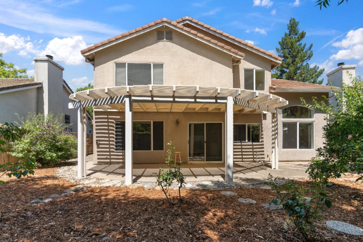 Detail Gallery Image 30 of 30 For 1418 Eligio Ln, Davis,  CA 95618 - 4 Beds | 3 Baths