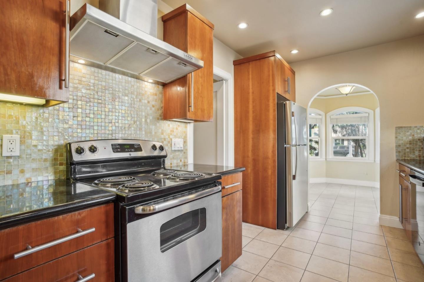 Detail Gallery Image 10 of 31 For 1024-1028 Parkinson Ct, San Jose,  CA 95126 - – Beds | – Baths