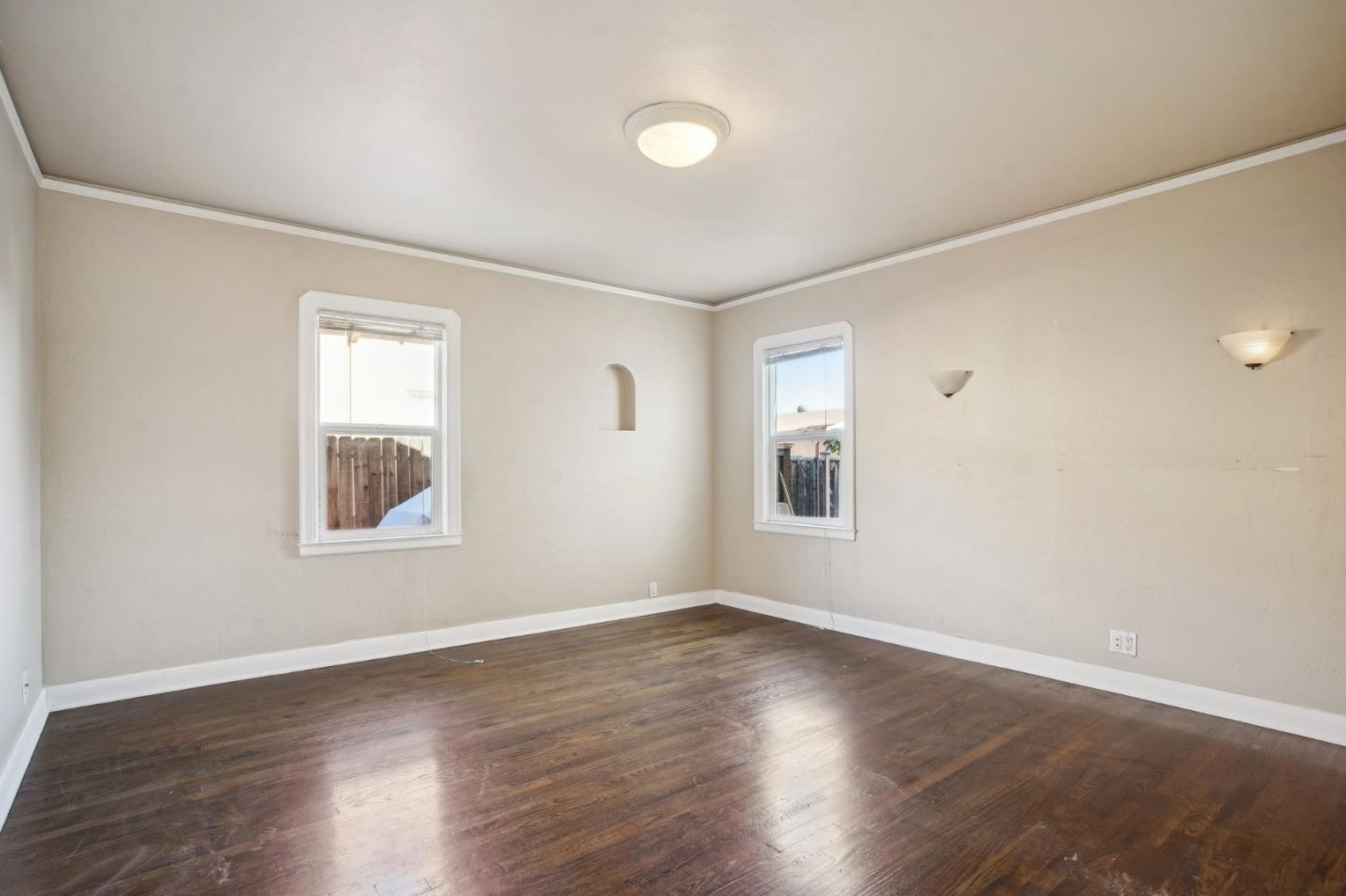 Detail Gallery Image 11 of 31 For 1024-1028 Parkinson Ct, San Jose,  CA 95126 - – Beds | – Baths