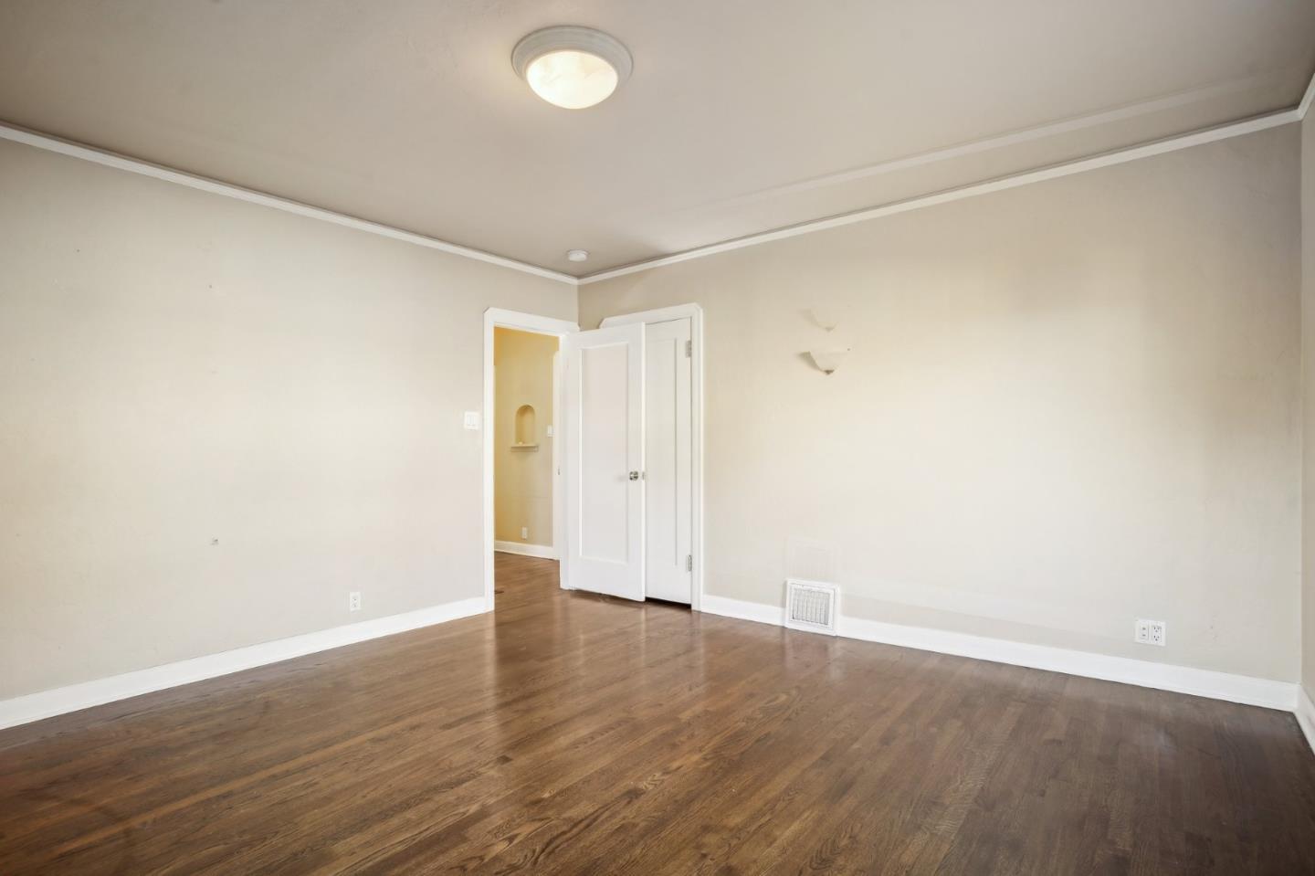 Detail Gallery Image 12 of 31 For 1024-1028 Parkinson Ct, San Jose,  CA 95126 - – Beds | – Baths
