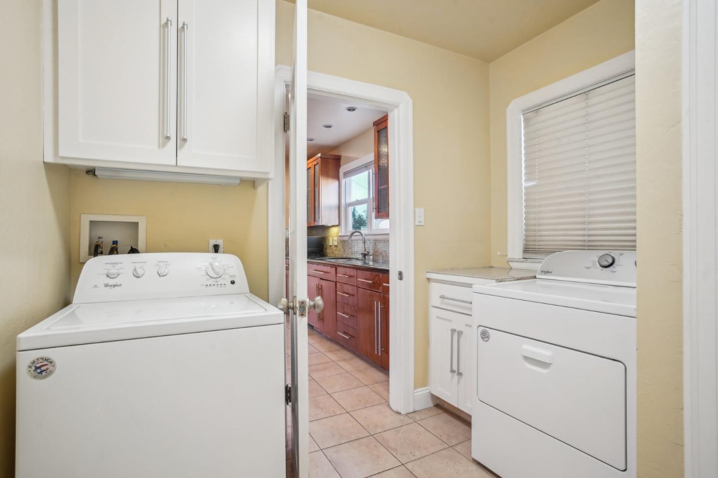 Detail Gallery Image 18 of 31 For 1024-1028 Parkinson Ct, San Jose,  CA 95126 - – Beds | – Baths