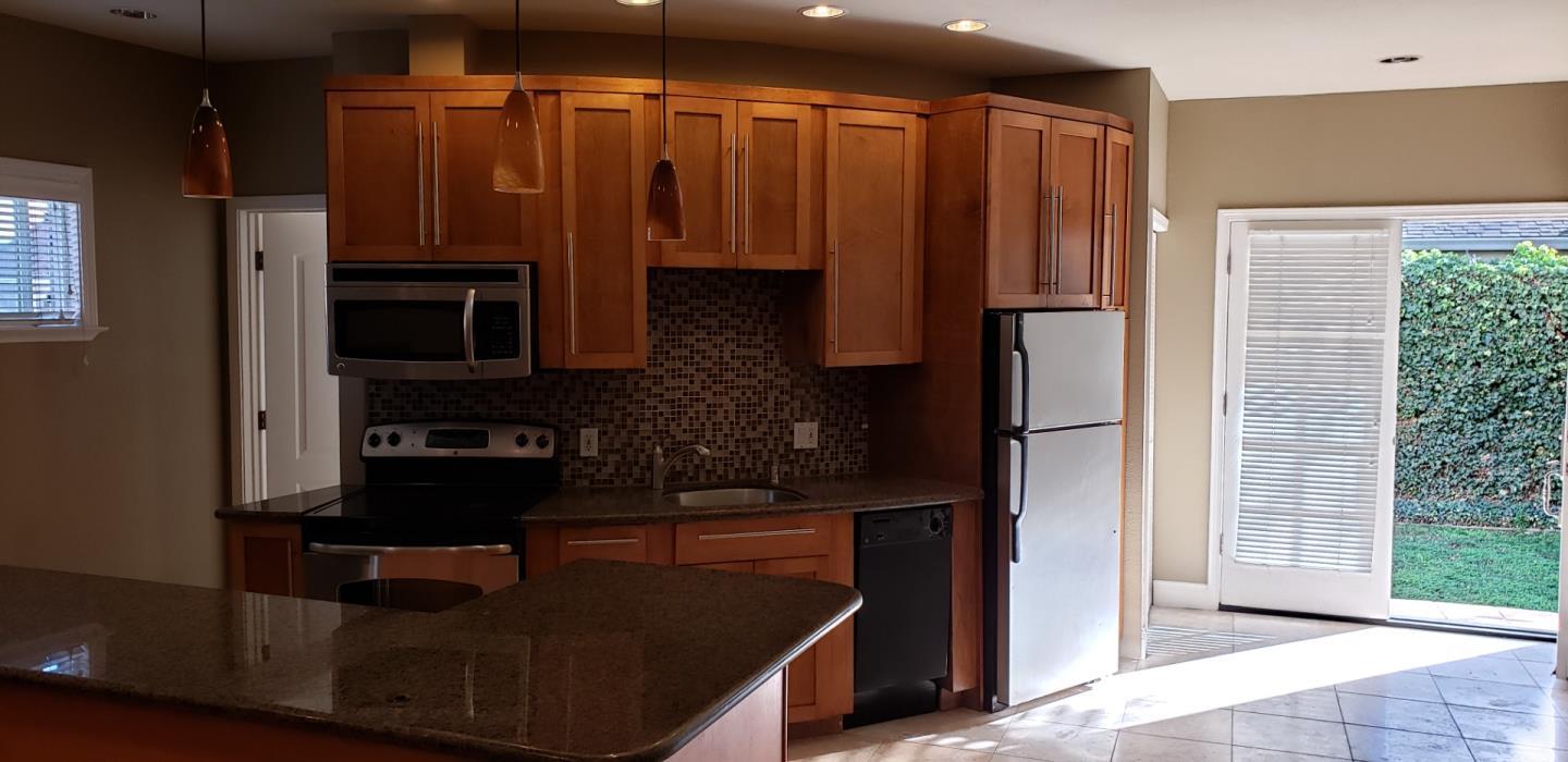 Detail Gallery Image 19 of 31 For 1024-1028 Parkinson Ct, San Jose,  CA 95126 - – Beds | – Baths