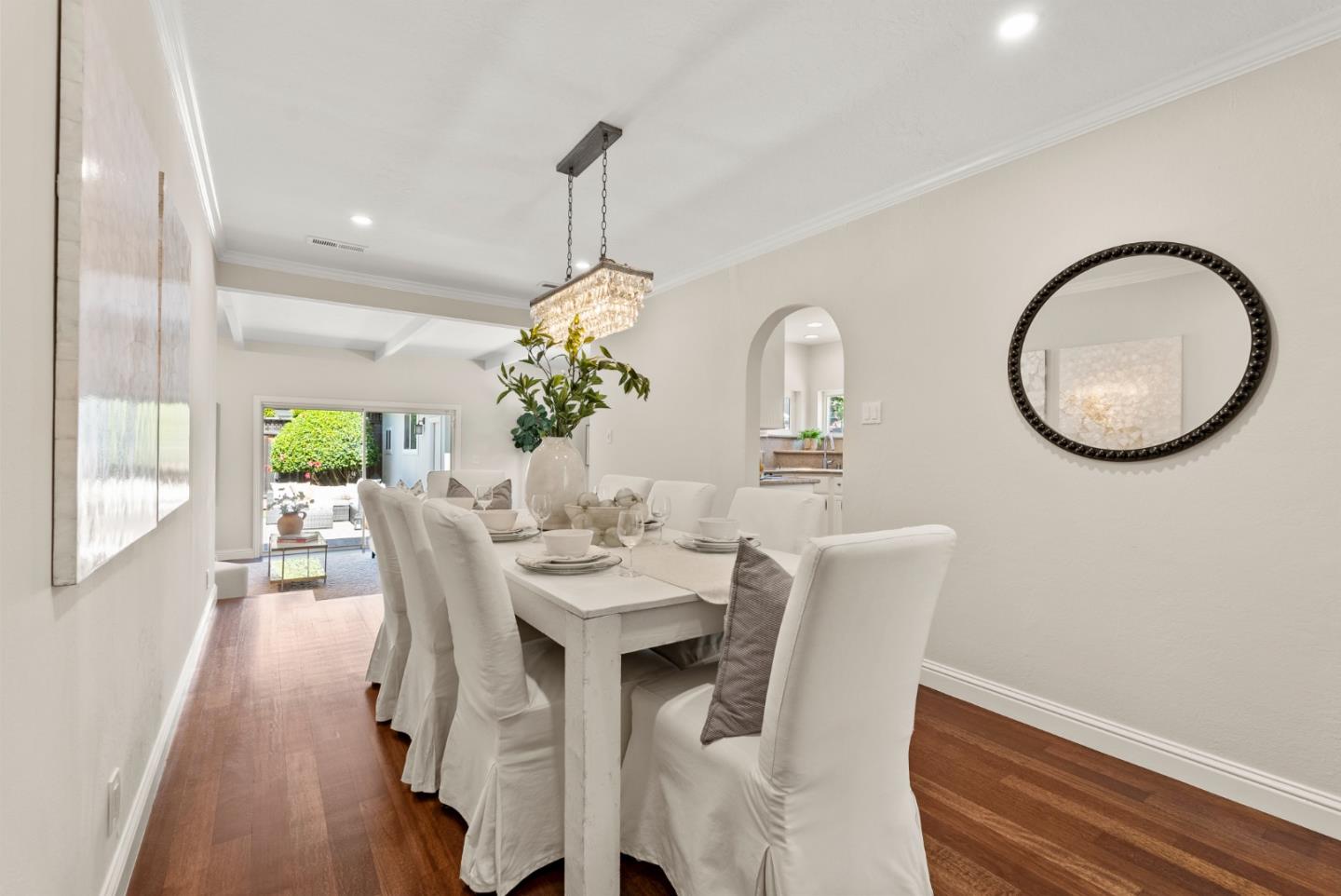 Detail Gallery Image 10 of 34 For 1962 Brittan Ave, San Carlos,  CA 94070 - 2 Beds | 2 Baths