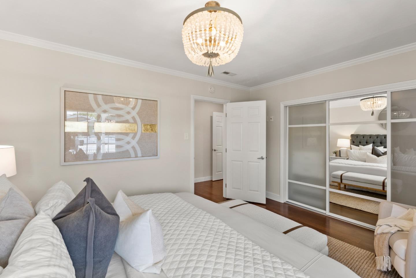 Detail Gallery Image 16 of 34 For 1962 Brittan Ave, San Carlos,  CA 94070 - 2 Beds | 2 Baths