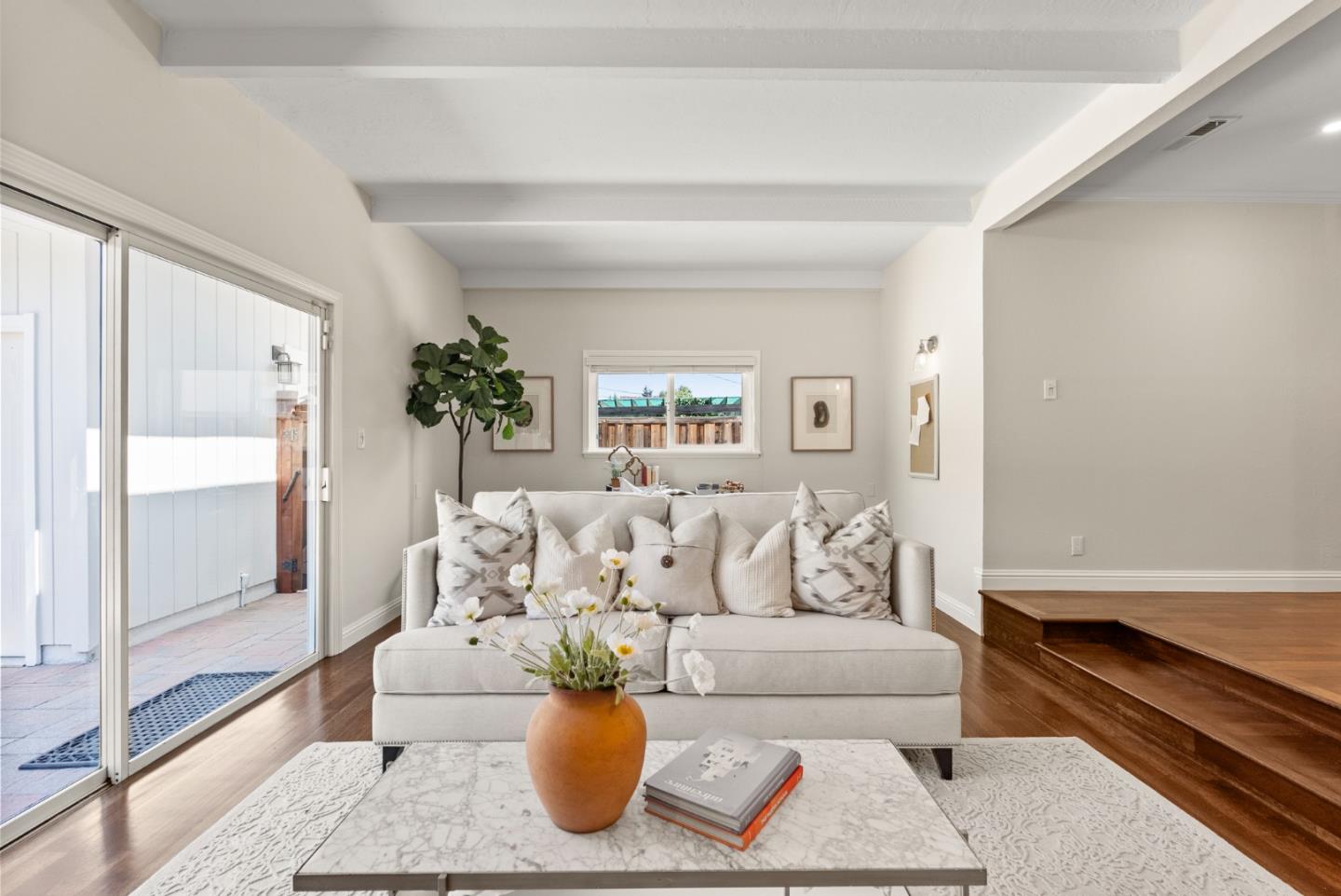 Detail Gallery Image 25 of 34 For 1962 Brittan Ave, San Carlos,  CA 94070 - 2 Beds | 2 Baths