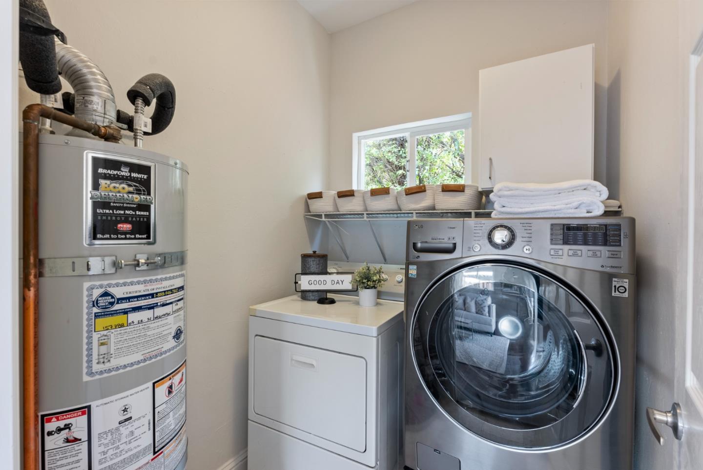 Detail Gallery Image 26 of 34 For 1962 Brittan Ave, San Carlos,  CA 94070 - 2 Beds | 2 Baths