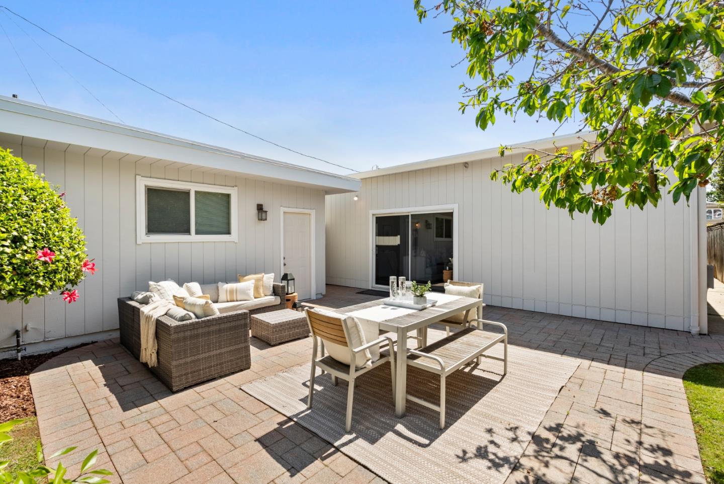 Detail Gallery Image 28 of 34 For 1962 Brittan Ave, San Carlos,  CA 94070 - 2 Beds | 2 Baths