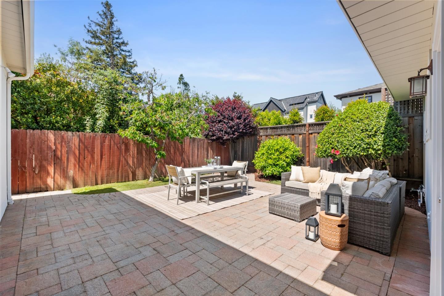 Detail Gallery Image 29 of 34 For 1962 Brittan Ave, San Carlos,  CA 94070 - 2 Beds | 2 Baths