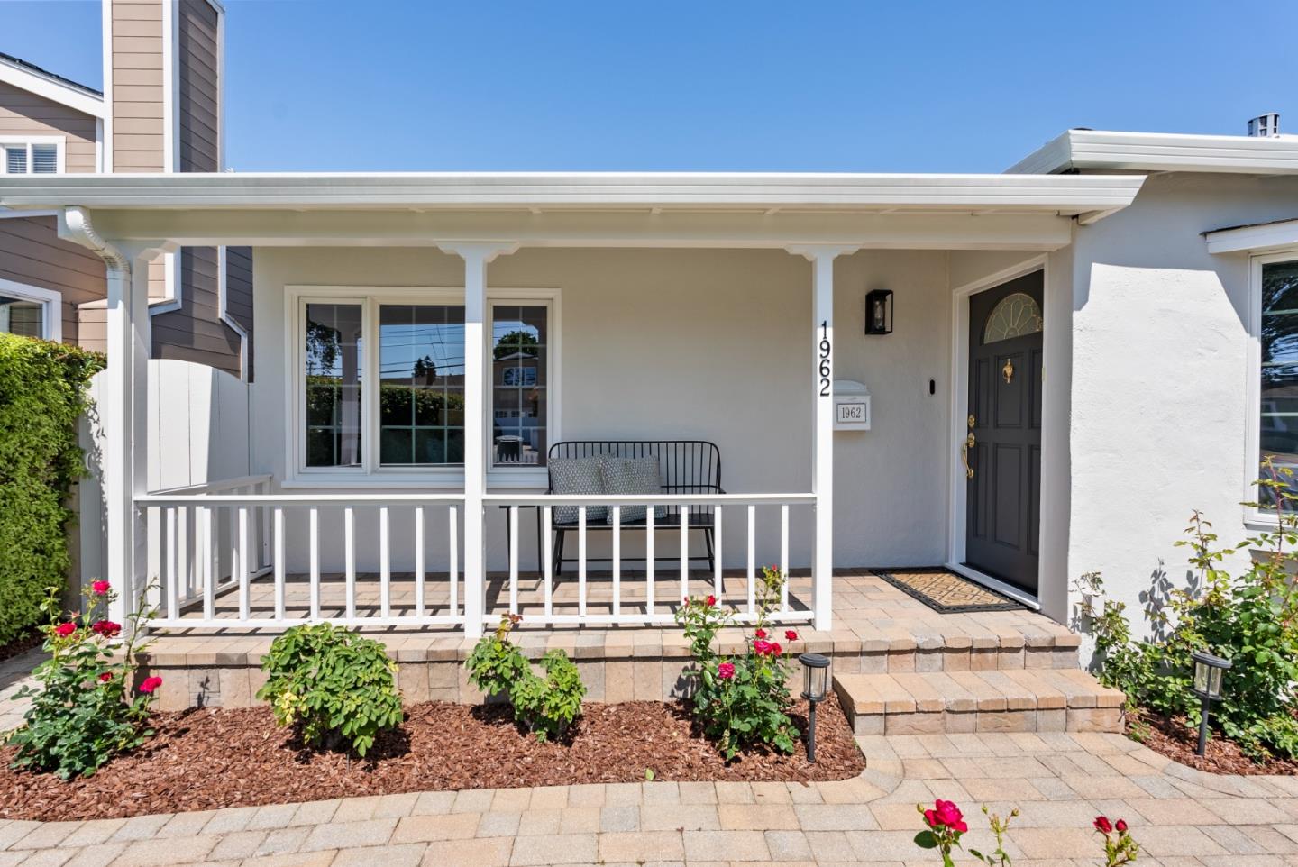 Detail Gallery Image 3 of 34 For 1962 Brittan Ave, San Carlos,  CA 94070 - 2 Beds | 2 Baths
